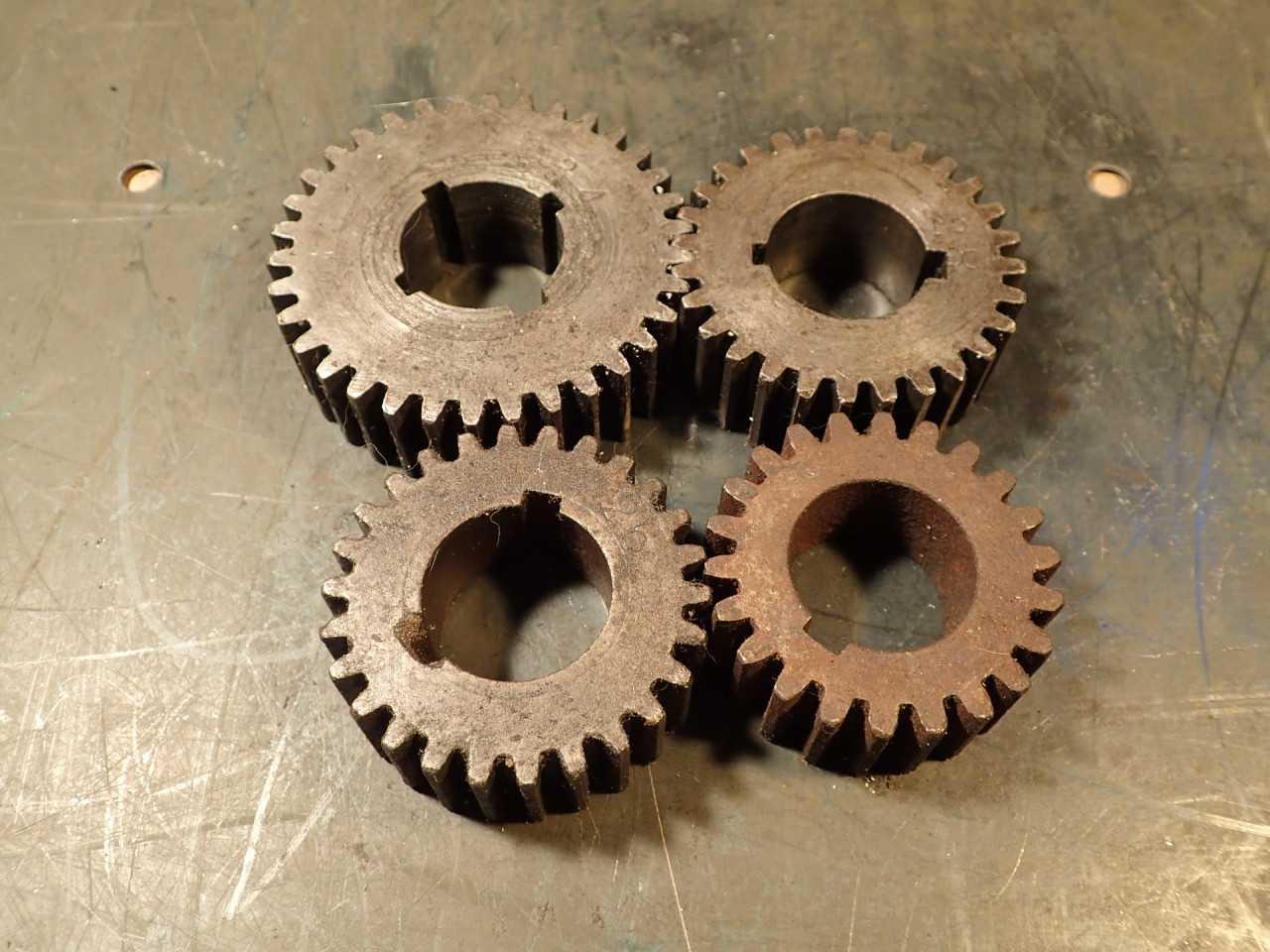 4-Piece Lot Lathe Change Gears: 1-1/8" Keyed Bore, 7/8" Thick, 22 26 28 34 Tooth - LATHE PARTS