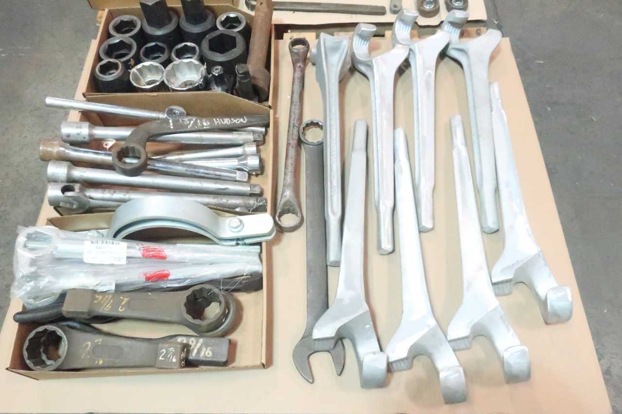 2 PALLETS OF ASSORTED HAND TOOLS- SPANNER WRENCHES, TORQUE SOCKETS, WRENCHES, BREAKER BARS, RACHETS - HAND TOOLS