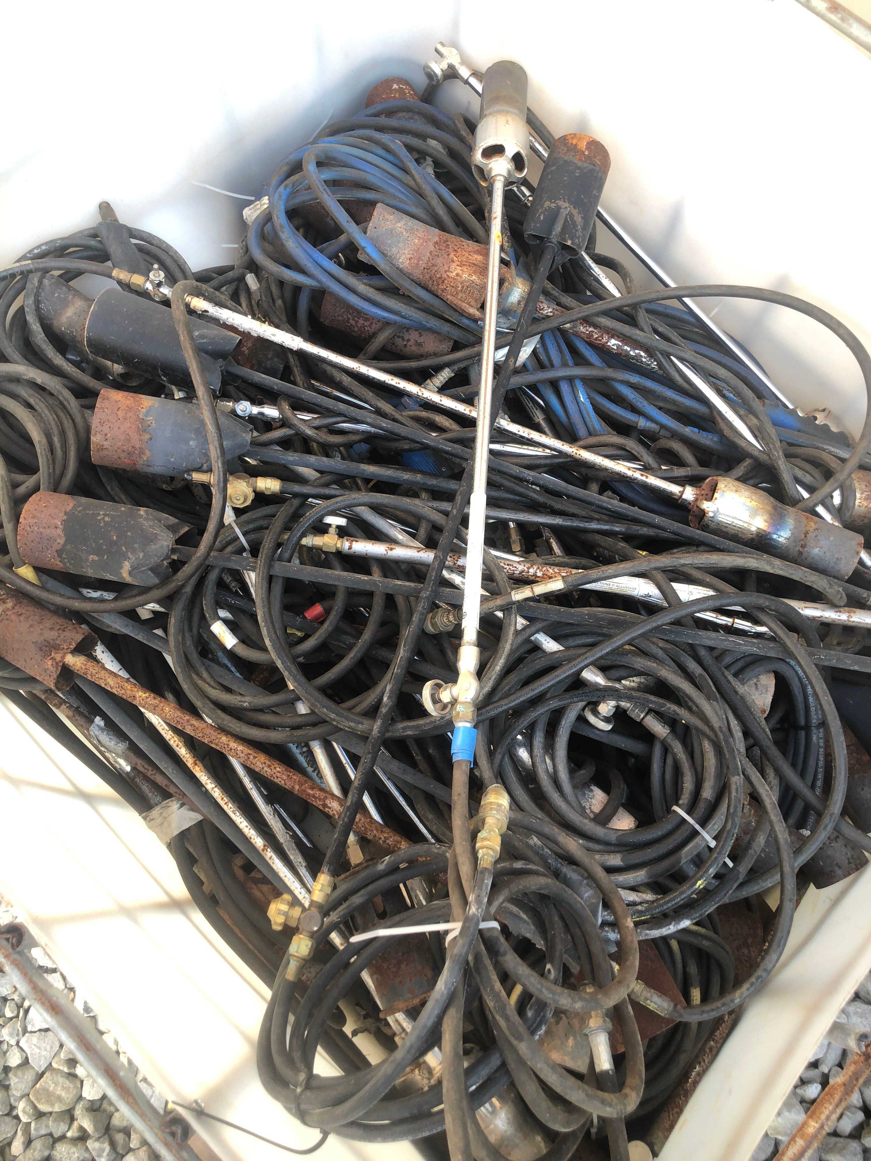 BULK LOT OF PROPANE TORCHES & WEED BURNERS - WELDING EQUIPMENT BULK LOT OF PROPANE TORCHES & WEED BURNERS - WELDING EQUIPMENT