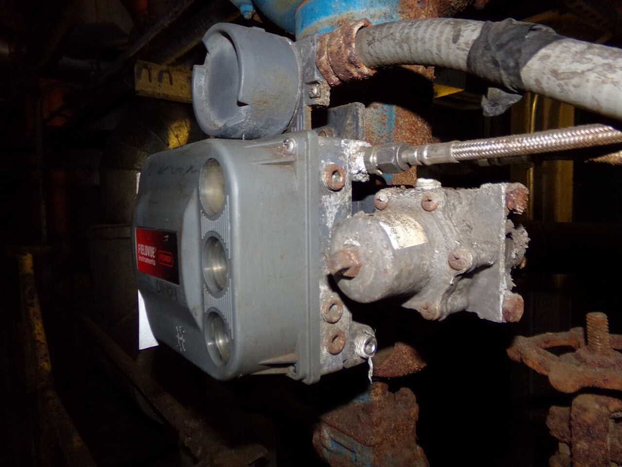 FISHER CONTROLS DVC6010 FIELDVUE POSITIONER - CONTROL VALVE