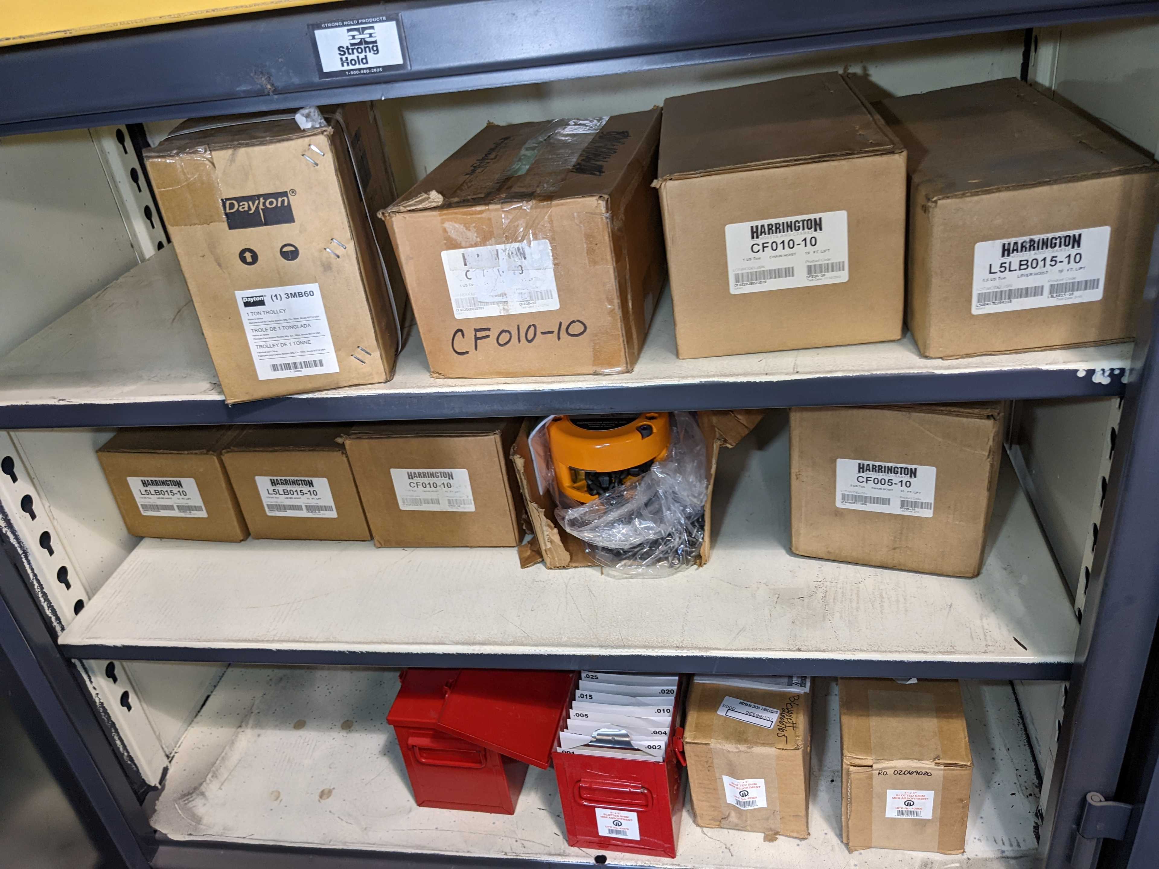 CABINET WITH CONTENTS - LIFTING EQUIPMENT