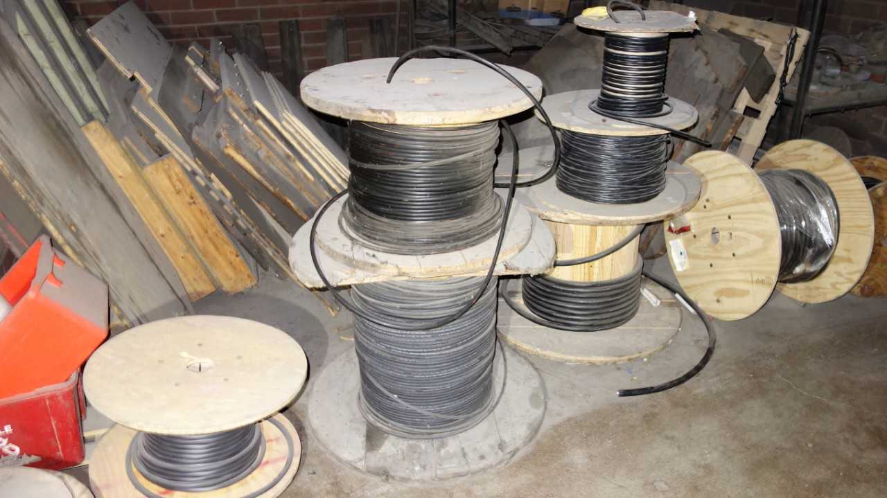 LOT OF ASSORTED SPOOLS OF WIRE (FRONT SECTION) - ELECTRICAL COMPONENTS