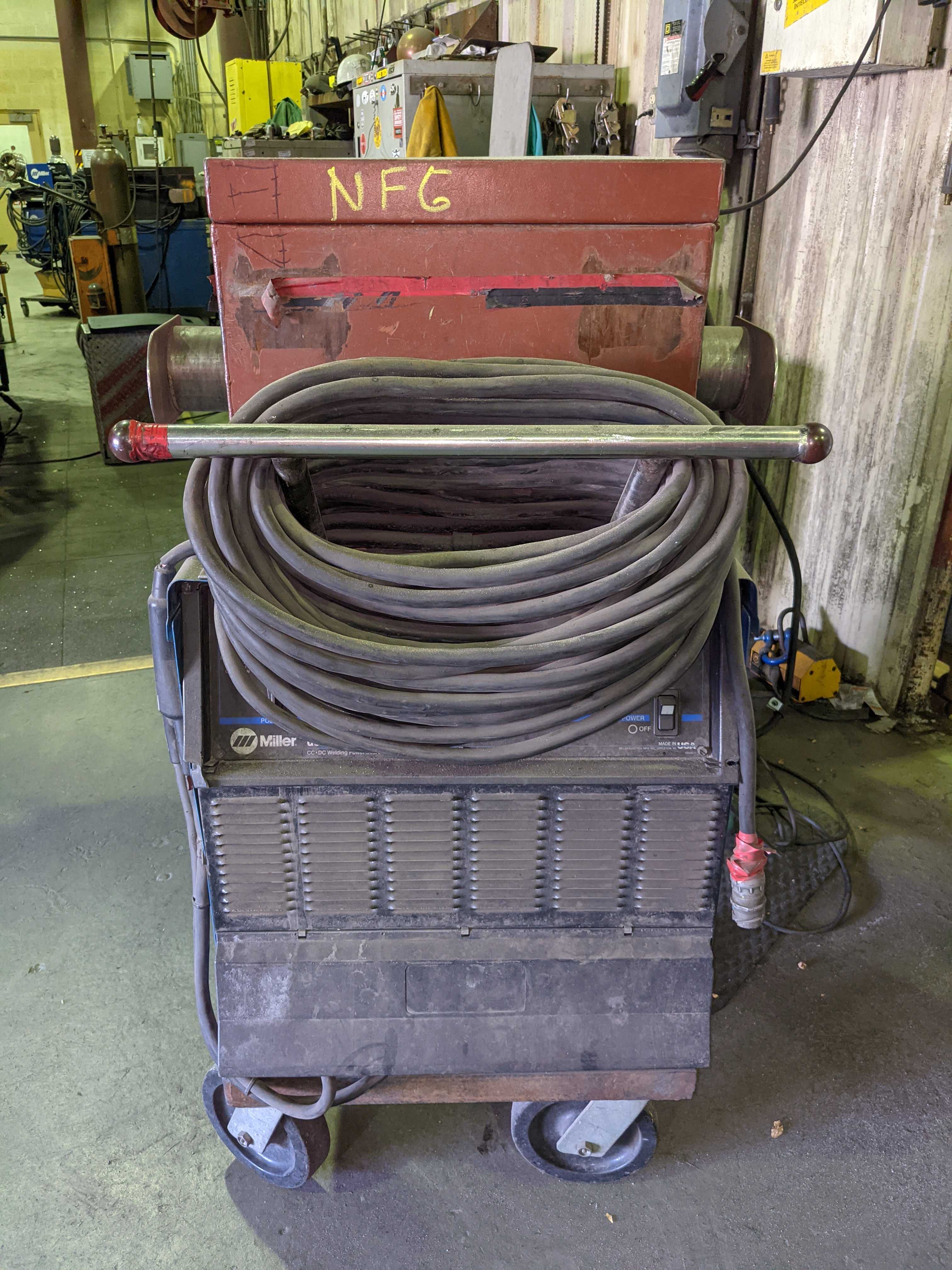 WELDER - WELDING EQUIPMENT