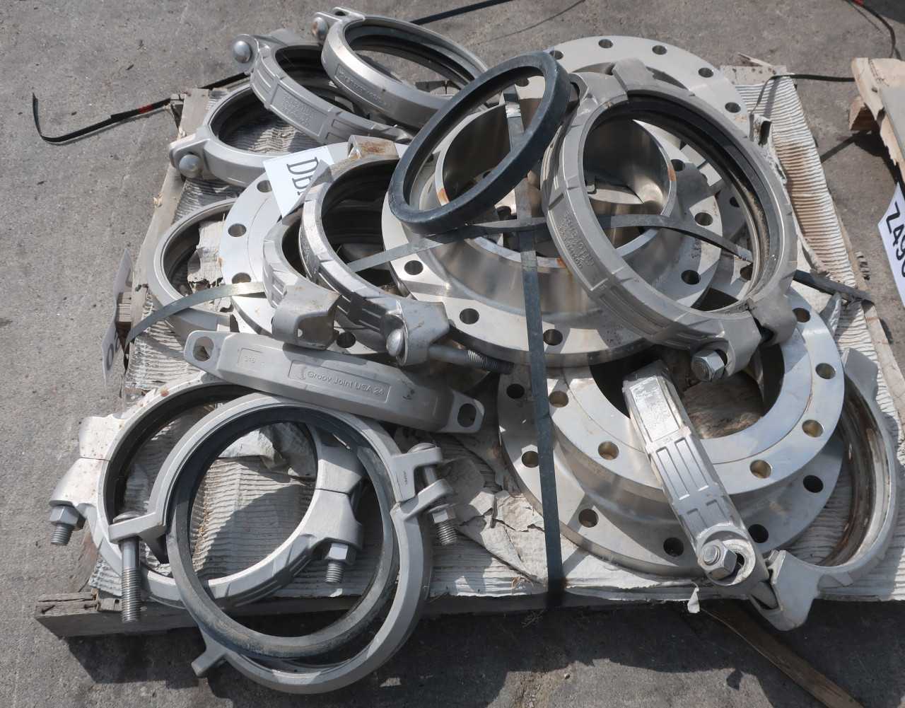1 PALLET OF ASSORTED STAINLESS FLANGES & COUPLINGS - MISCELLANEOUS