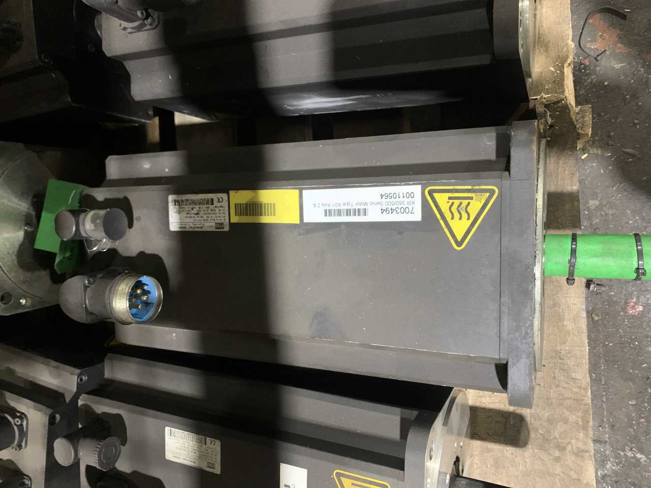 Lot of 1 KUKA 7003494 Servo motor - SERVO