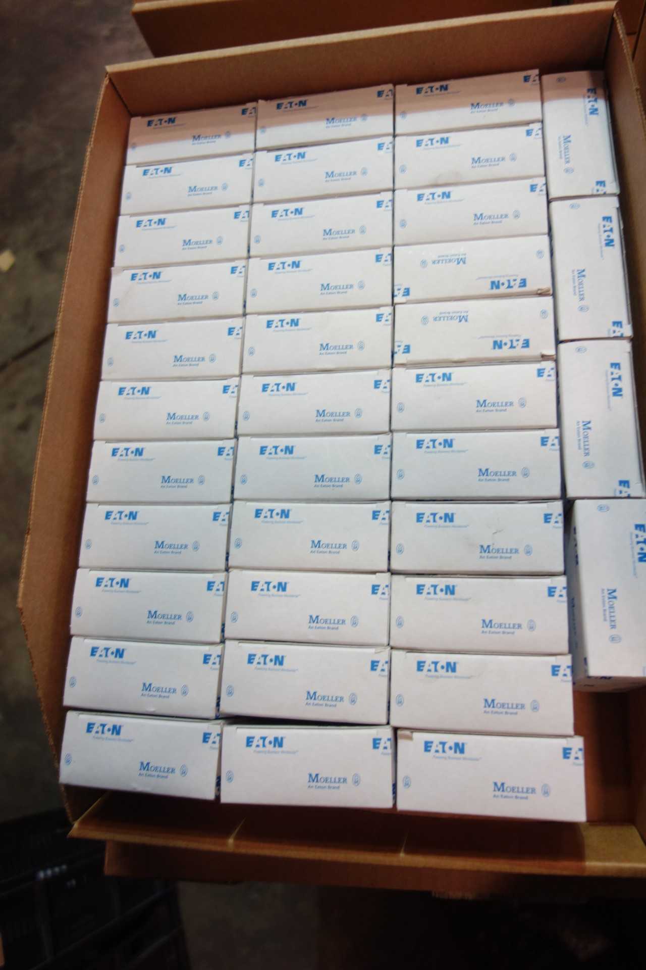 LOT OF EATON MOELLER CIRCUIT BREAKERS 2 POLE 20 AMP 10KA DC\ RATED PLS6-C20/2DC - CIRCUIT BREAKERS