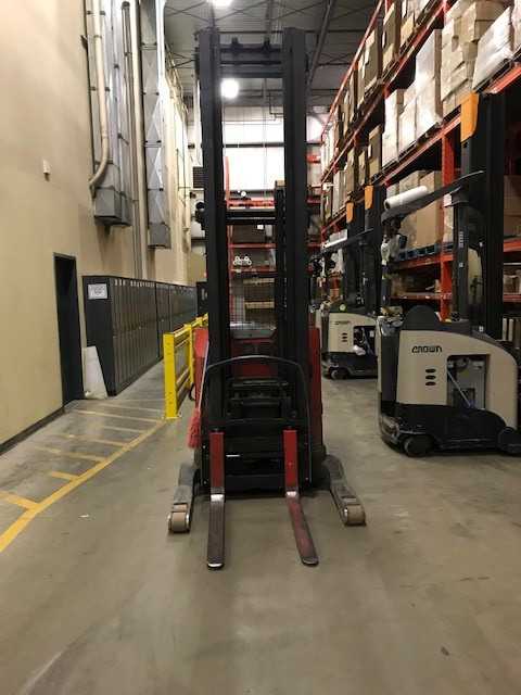 2006 Raymond 7400-R45TT reach truck, Calgary, AB - REACH TRUCKS