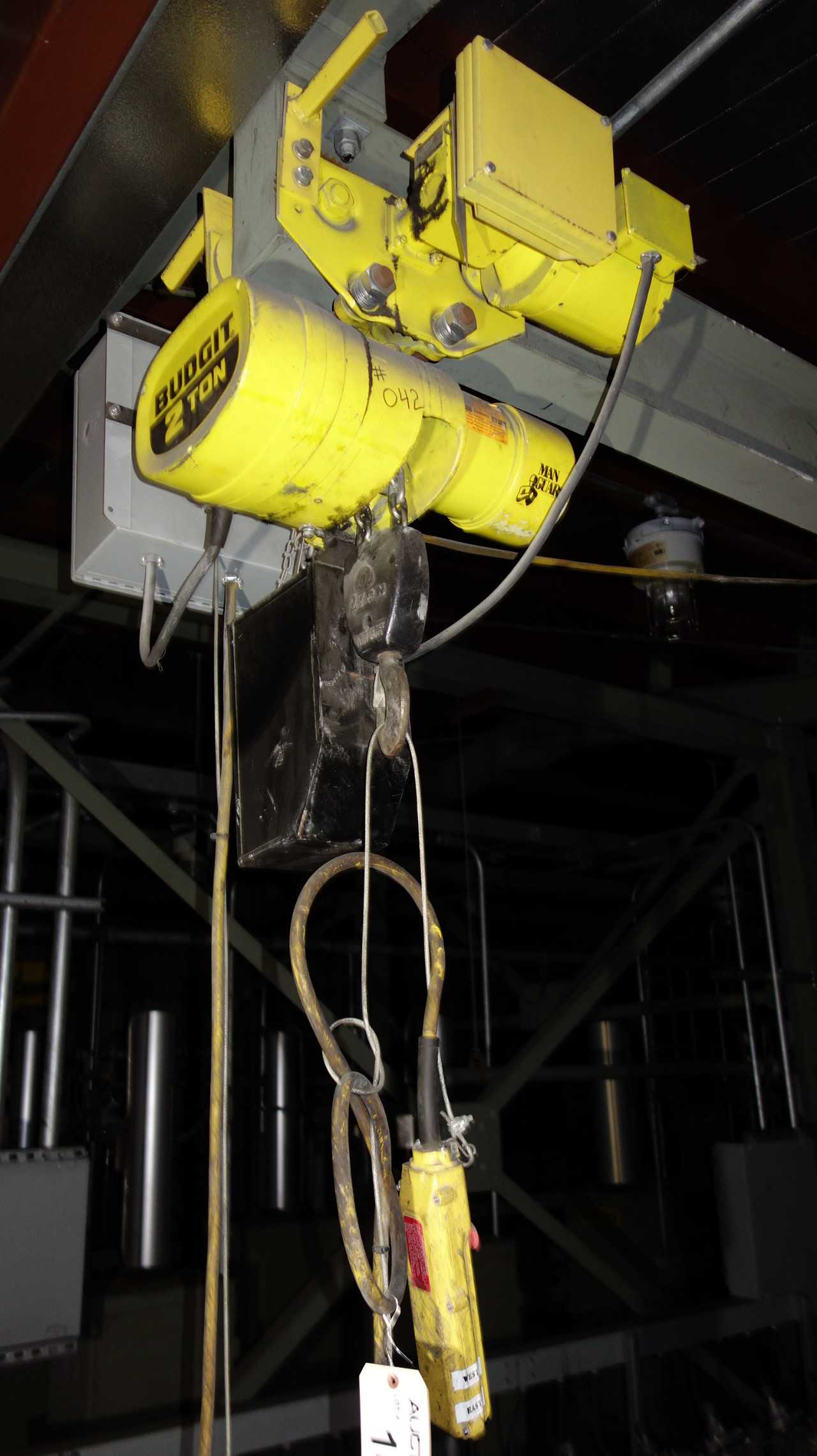 LOT OF 2 BUDGIT 2 TON ELECTRIC CHAIN HOIST 1/2HP 460V - LIFTING EQUIPMENT