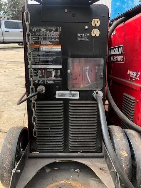 Lincoln Power Mig 256 Welder - WELDING EQUIPMENT