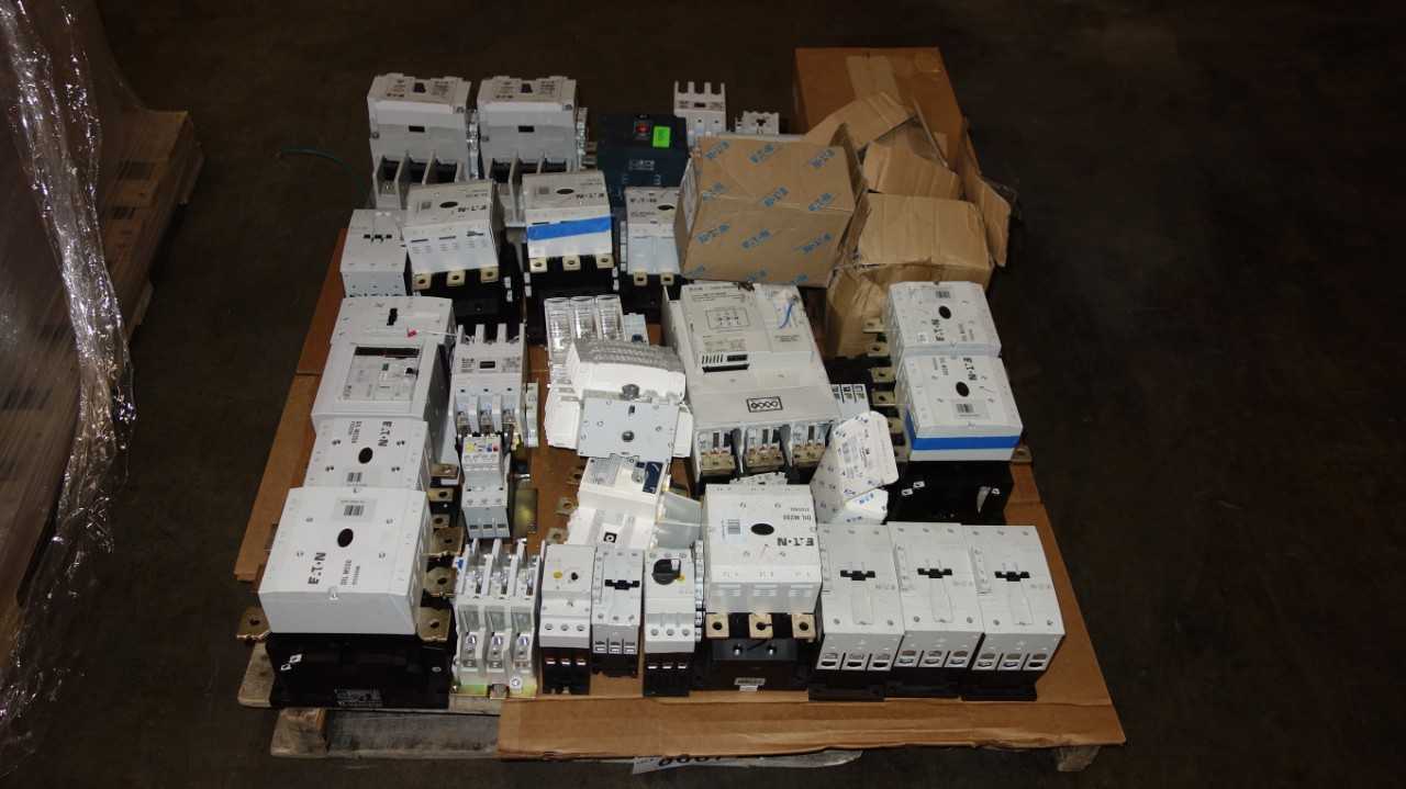1 PALLET OF ASSORTED EATON CONTACTORS, STARTERS SIZE 1 TO 5 - ELECTRICAL COMPONENTS