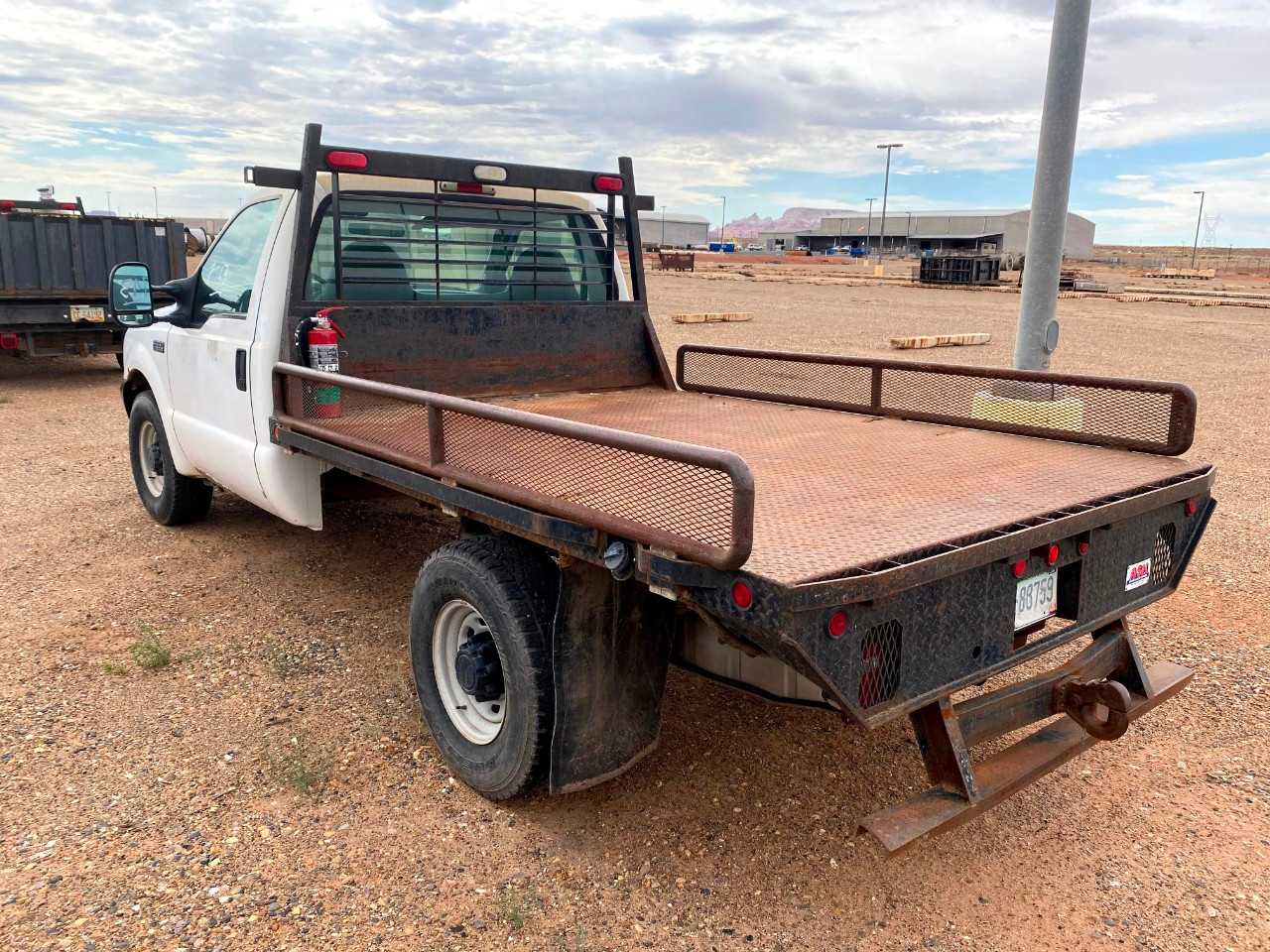 2003 Ford F-350 Regular Cab 4x2 Pickup Truck w/ Flatbed - HYDRO EXCAVATOR TRUCKS