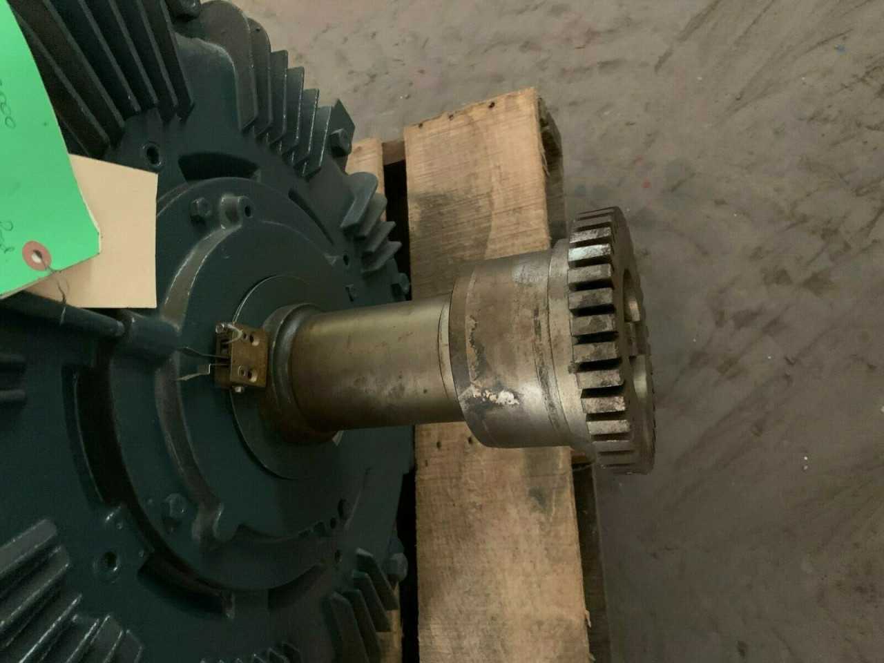 NEW TOSHIBA 250HP 1185RPM MOTOR N449T FRAME 6F4250L189729 - ELECTRIC MOTORS