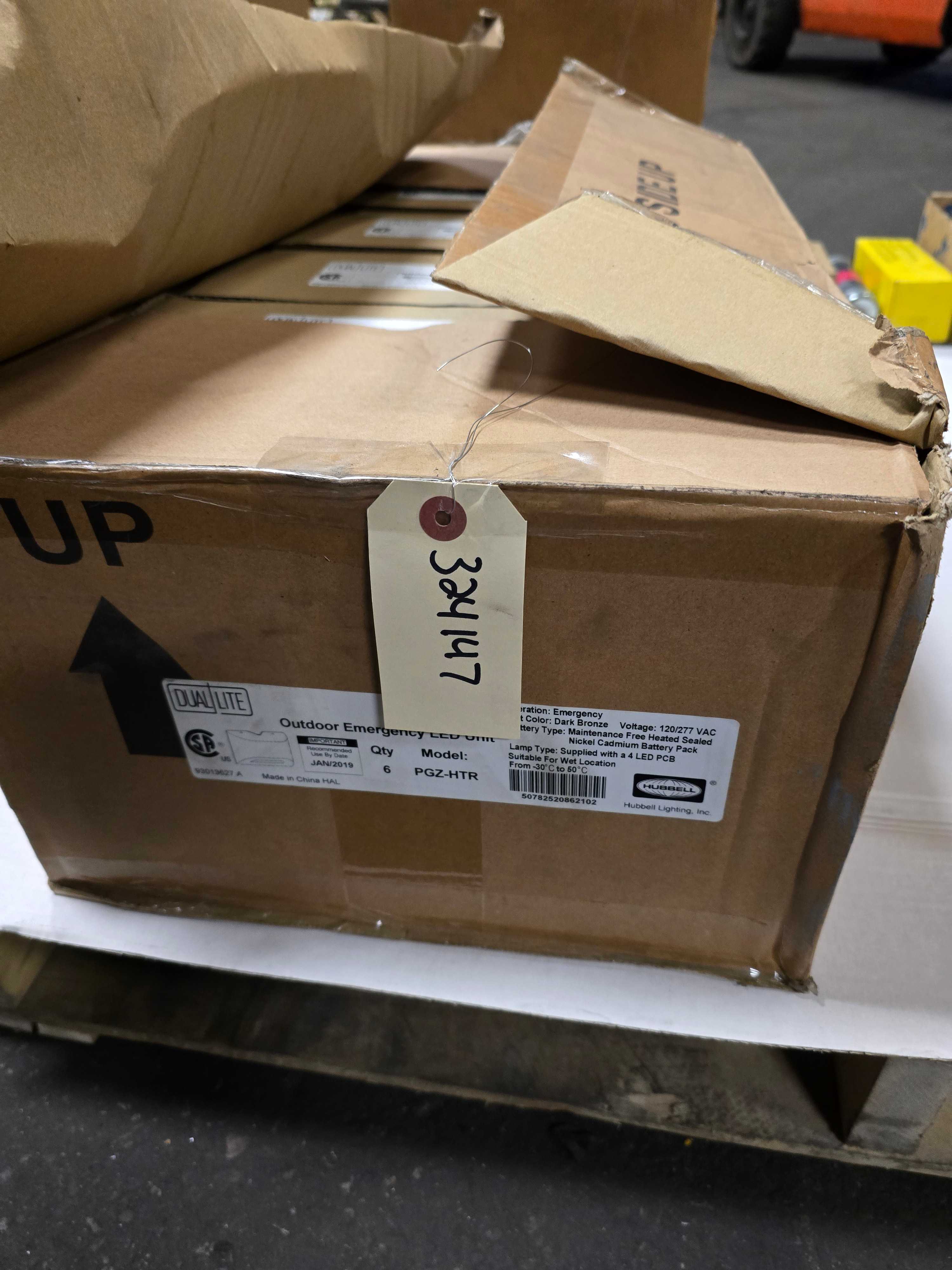 BOX OF HUBBELL PGZ-HTR DUALLITE OUTDOOR EMERGENCY LED UNITS - LIGHTING