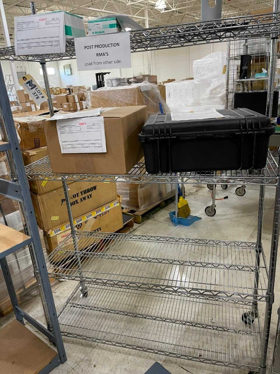 Rolling Bakers Rack No Contents - SHELVING