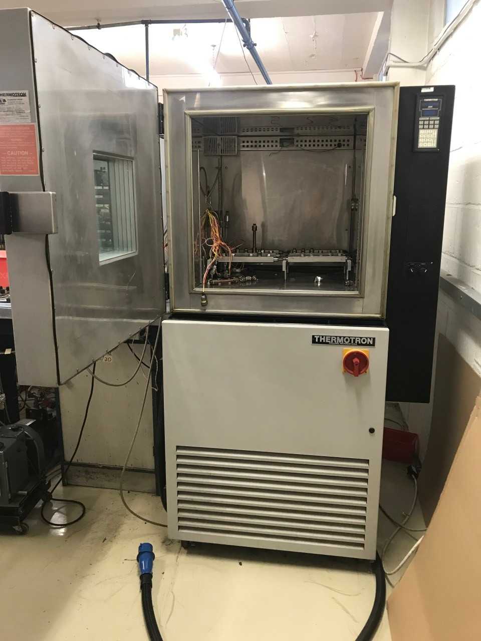 Thermotron Oven - LAB & SCIENTIFIC