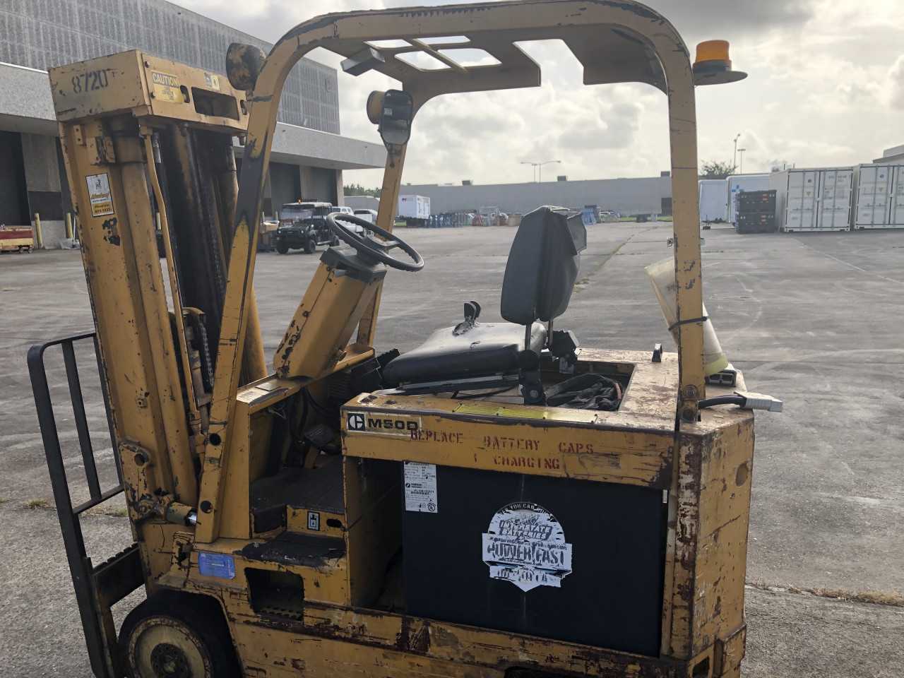 CATERPILLAR FORK LIFT M50D - FORKLIFTS