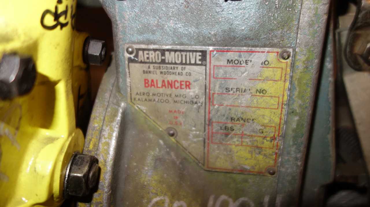 ASSORTED LOT OF HOISTING EQUIPMENT AERO-MOTIVE 1000-A BALANCER - LIFTING EQUIPMENT