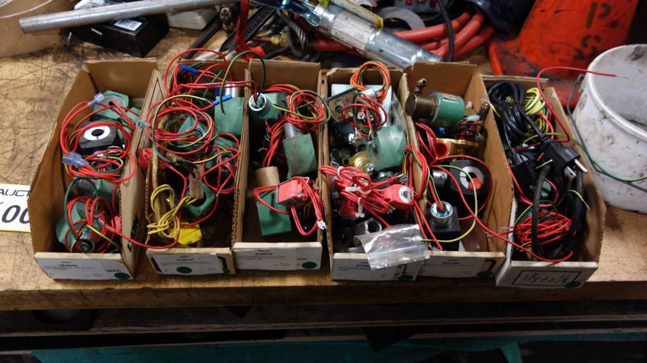LOT OF 6 TOTES OF ASSORTED ASCO SOLENOID COILS - SOLENOID VALVE