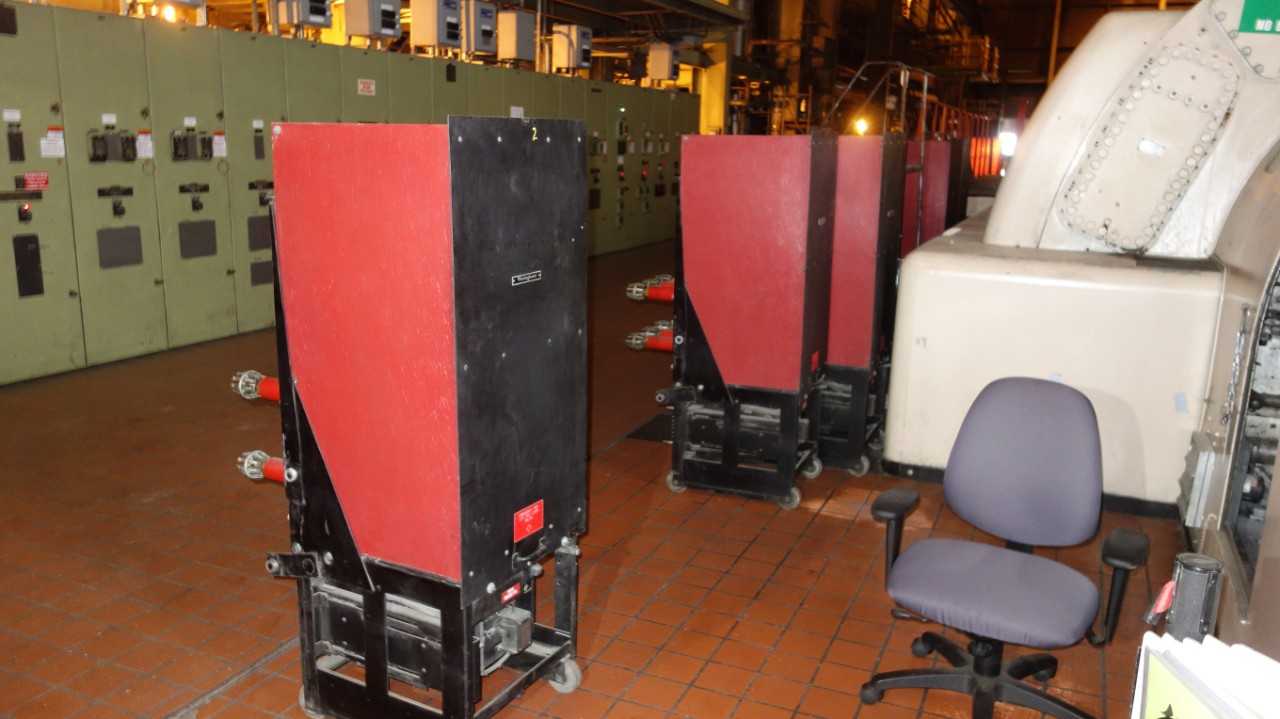 LOT OF 15 WESTINGHOUSE 50DH250D 1200A 4.76KV SWITCHGEAR AIR CIRCUIT BREAKER - SWITCHGEAR