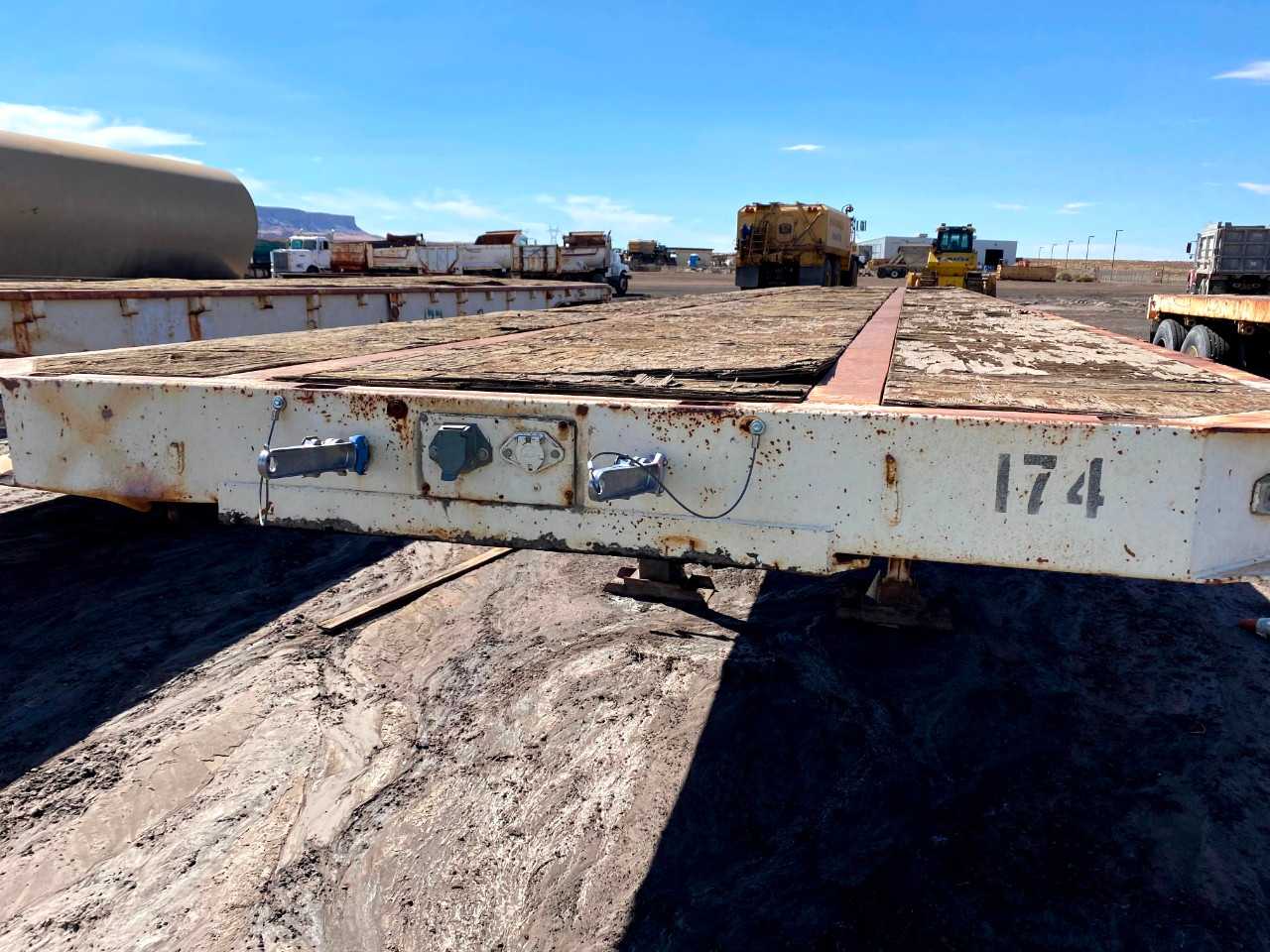 Brown 40FT Flatbed Trailer - TRAILERS