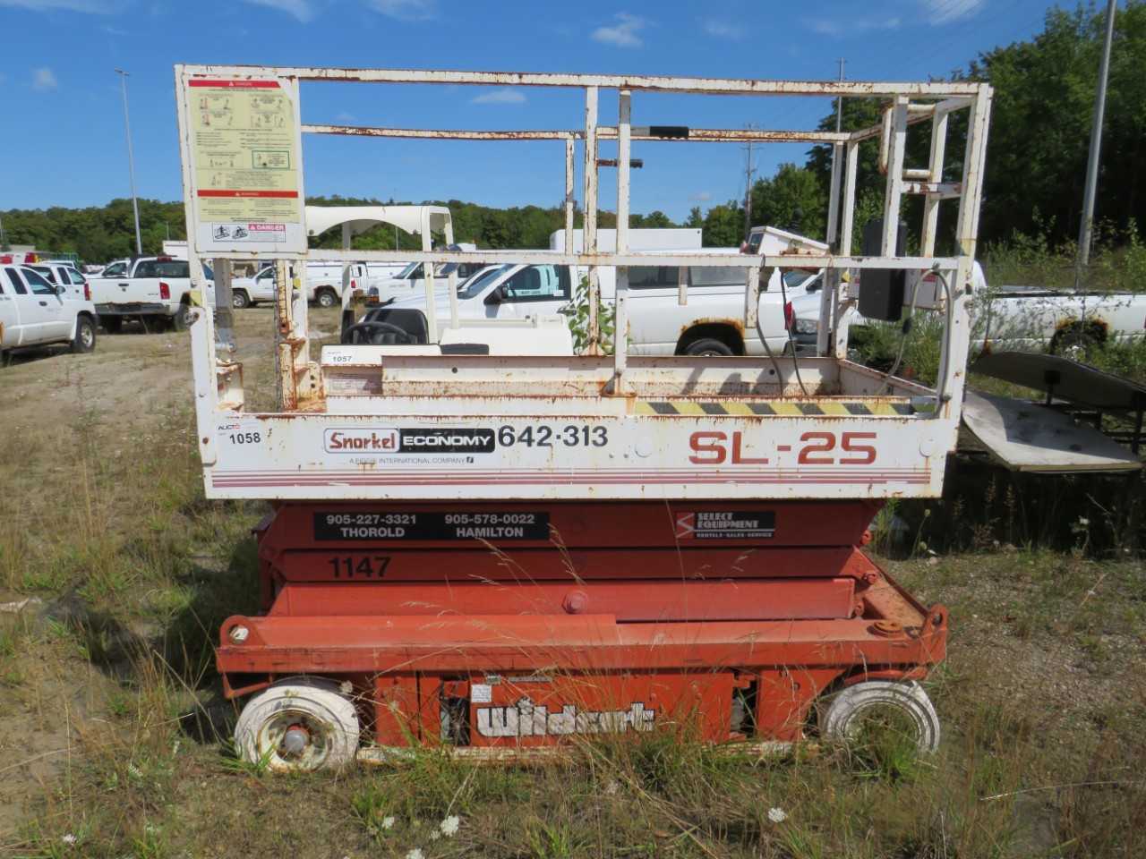SNORKEL ECONOMY SCISSOR LIFT, SL-25 - PLANT & FACILITY
