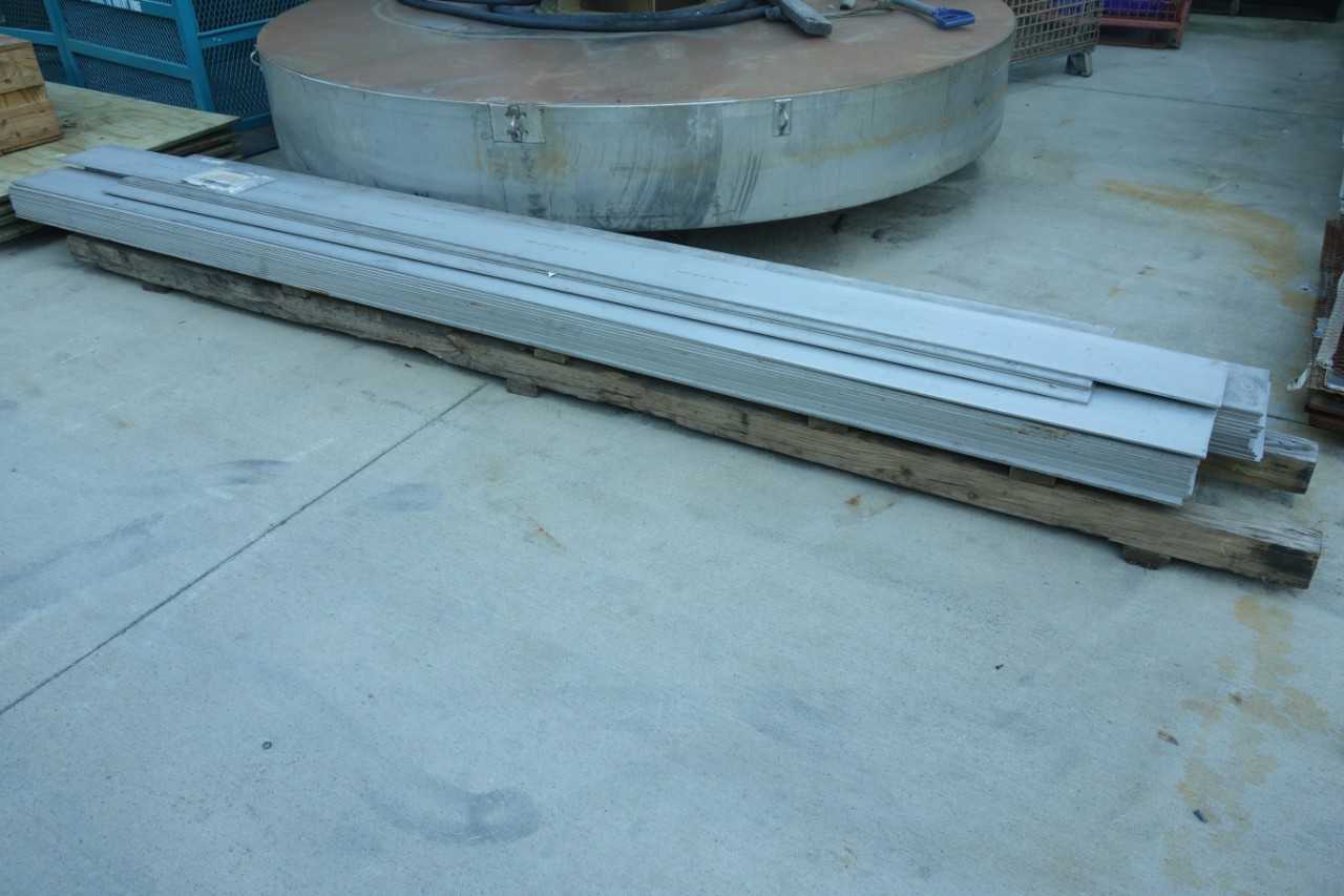LOT OF A T-316L STEEL PLATE