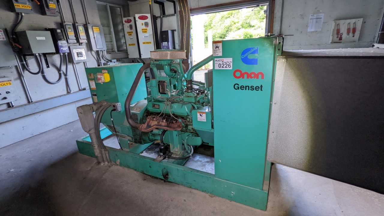 Onan Cummins 100ENBA generator with Onan Cummins transfer unit switch - STANDBY POWER GENERATOR