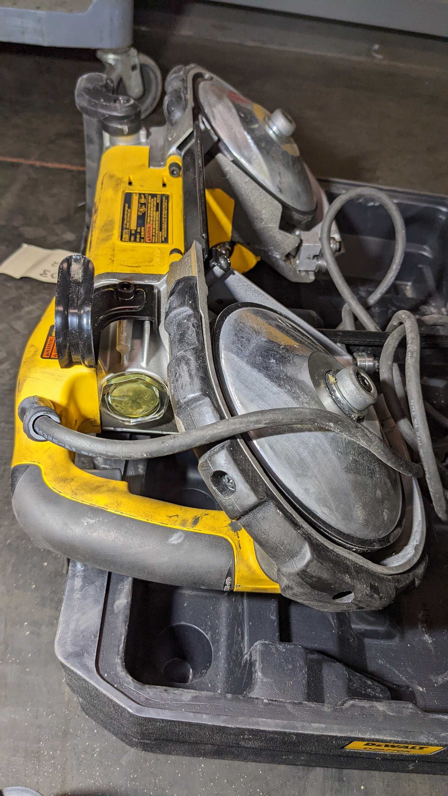 DEWALT BAND SAW - ELECTRIC POWER TOOLS