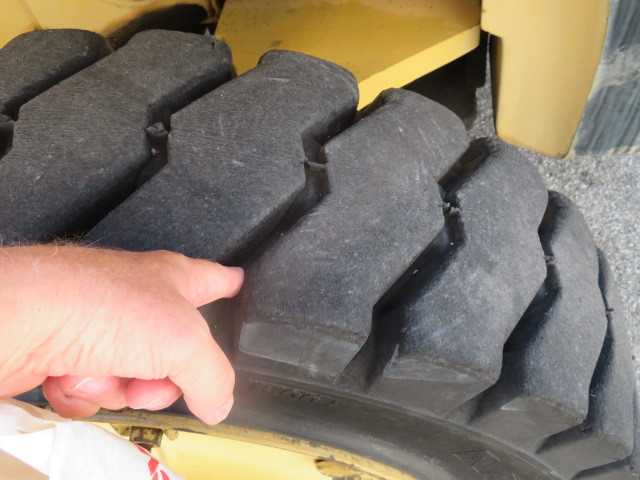 Hyster Model 250 Fork Lift, Propane - FORKLIFTS