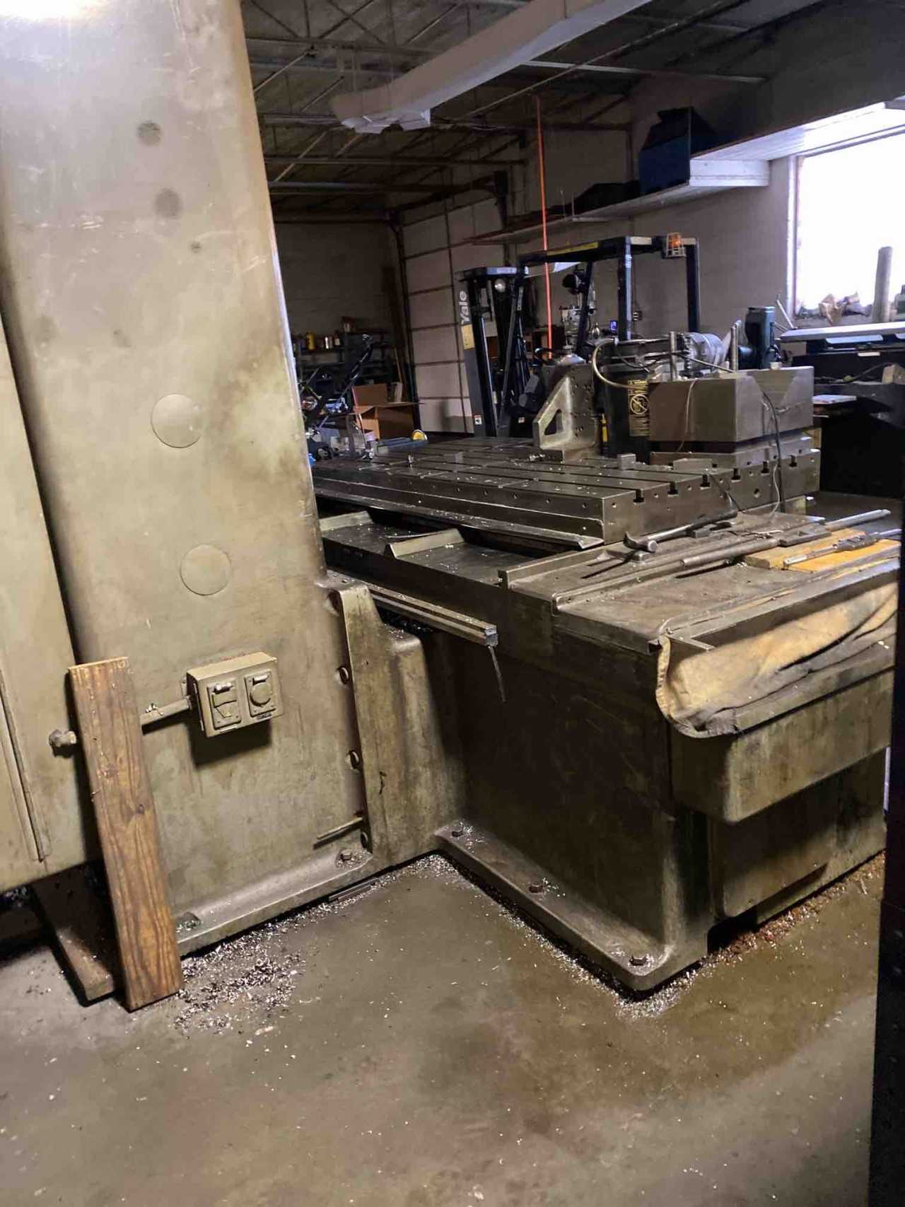 Devlieg 3 H-72 Jig mill - MILLING MACHINES