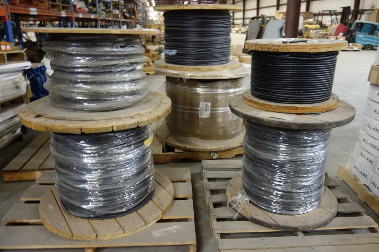 LOT OF 8 SPOOLS OF ASSORTED ELECTRICAL WIRE - ELECTRICAL COMPONENTS