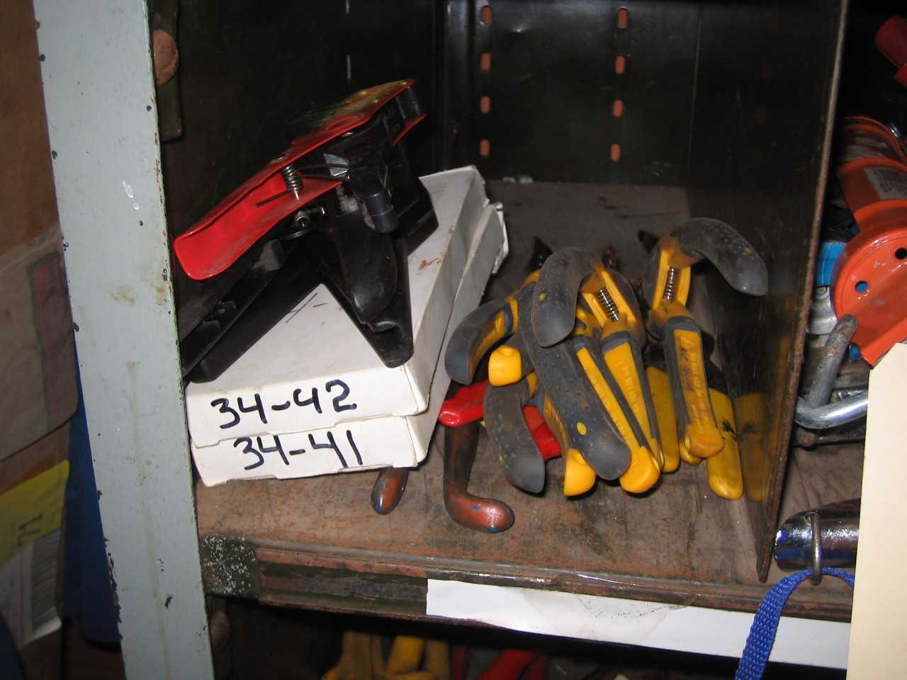 LOST OF ASSORTED HAND HELD CABLE STRIPPERS - HAND TOOLS