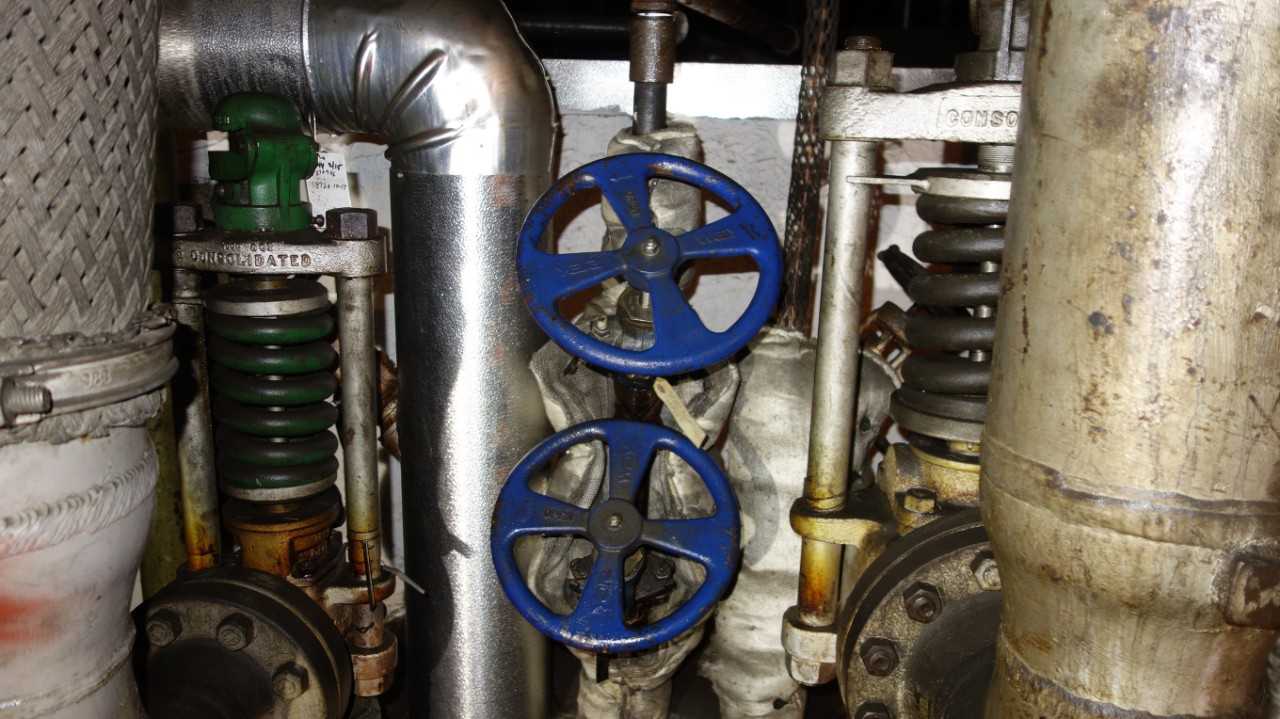 LOT OF 2 CONSOLIDATED 4IN STEEL RELIEF VALVE - RELIEF VALVE
