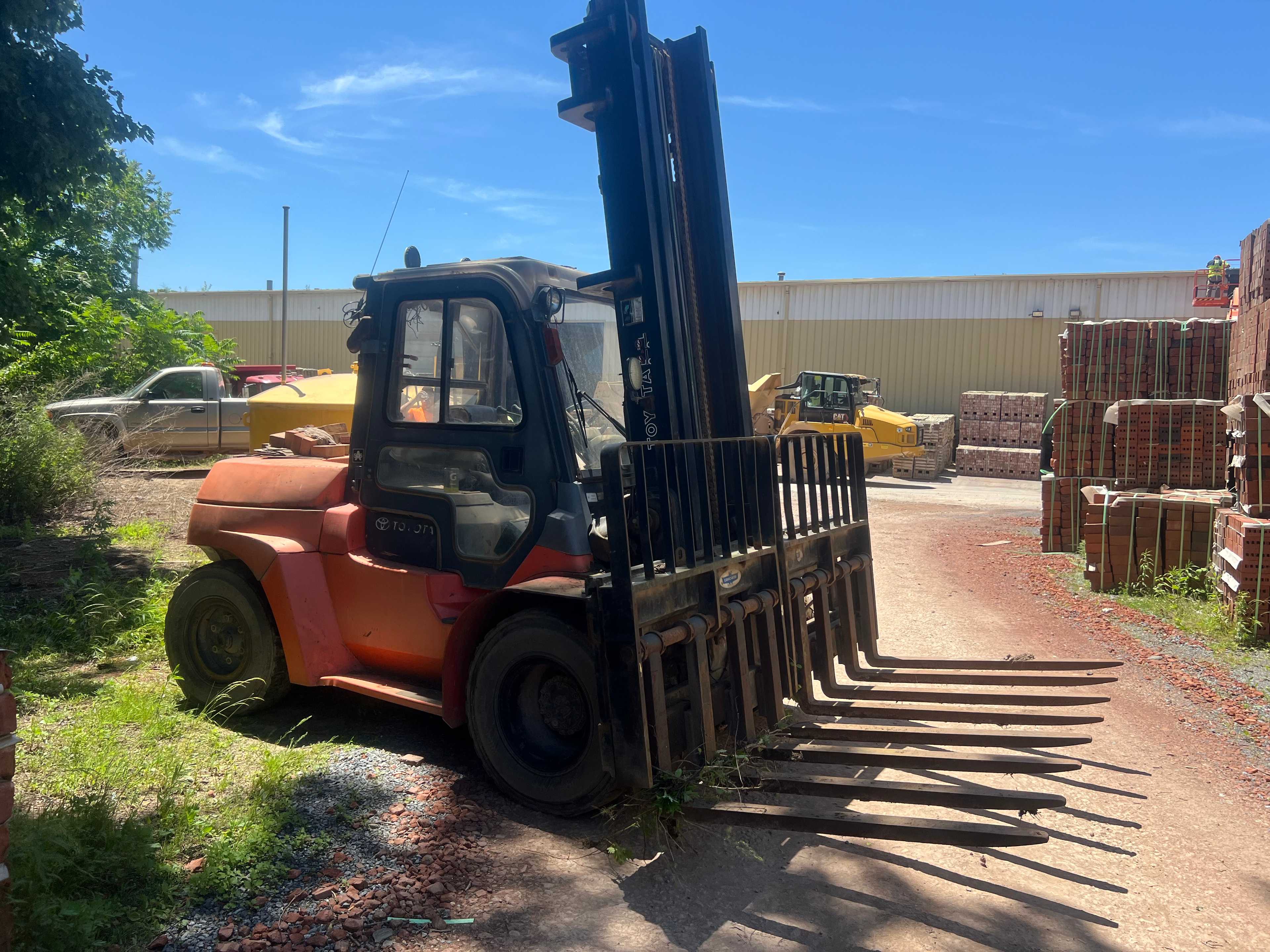 2007 TOYOTA 7FDU70 SIT-DOWN FORKLIFT - SIT-DOWN FORKLIFTS