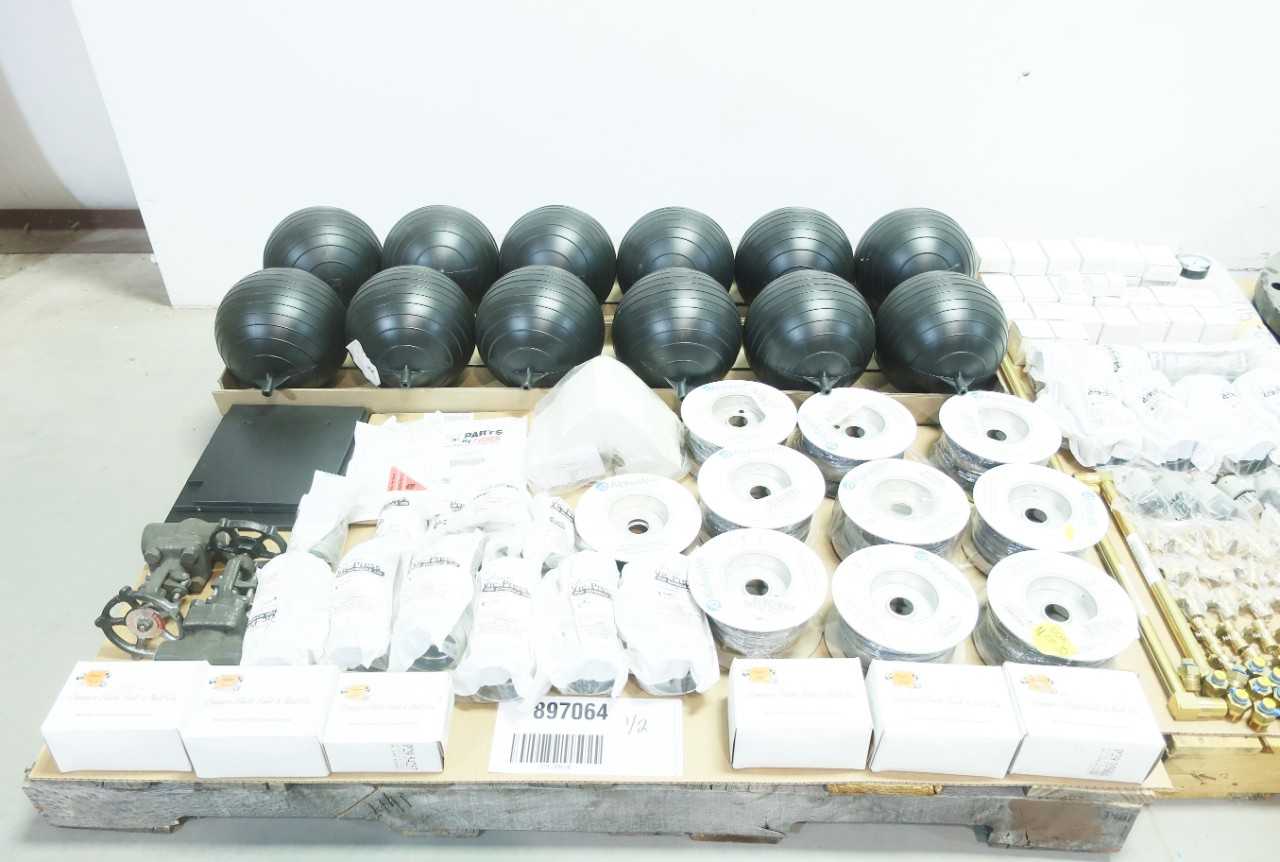 2 PALLETS OF ASSORTED SHRINK TUBING, STAINLESS HEX BOLTS, GLOBE VALVE, OIL LEVEL INDICATOR, MECHANICAL COUNTER, LOCATED IN NEW MEXICO - GLOBE VALVE
