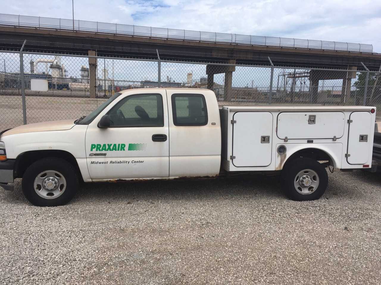 1999 Chevrolet Silverado C2500 Pickup Truck - HYDRO EXCAVATOR TRUCKS