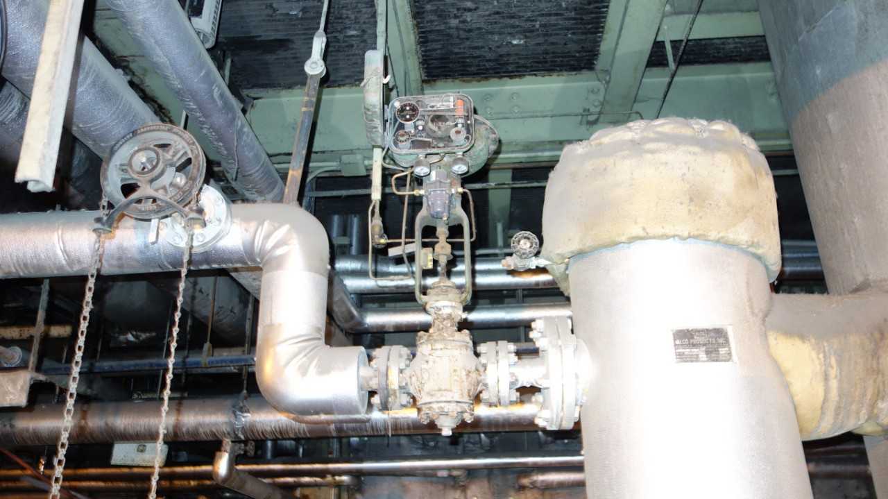 LOT OF 2 FISHER 657A 2IN & 4IN CONTROL VALVE W/ 2516 POSITIONER - CONTROL VALVE