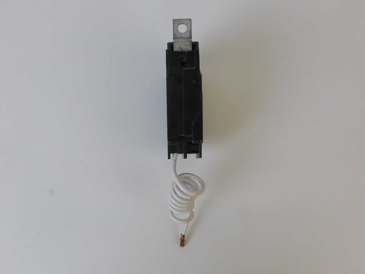 Quantity of 9x QBHGFT1020 1P 20A 120VAC MCB/Residential Circuit Breakers - CIRCUIT BREAKERS