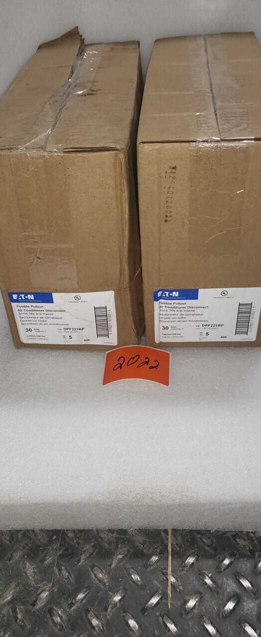NEW SURPLUS FUSIBLE PULLOUT AIR CONDITIONER DISCONNECT - DISCONNECT SWITCHES