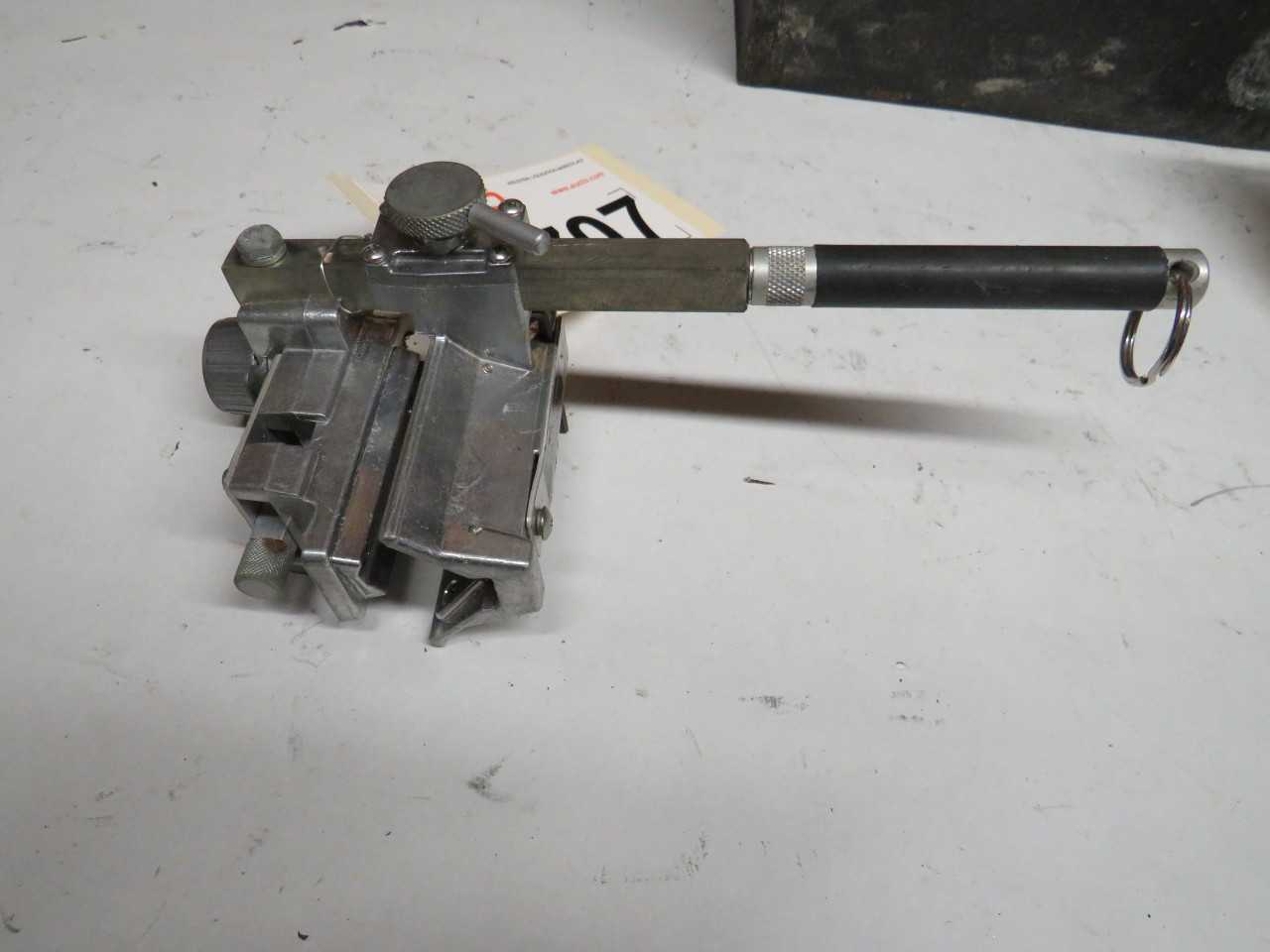 SPEED STRIPPER MODEL 1542-2-CL WIRE STRIPPERS - HAND TOOLS