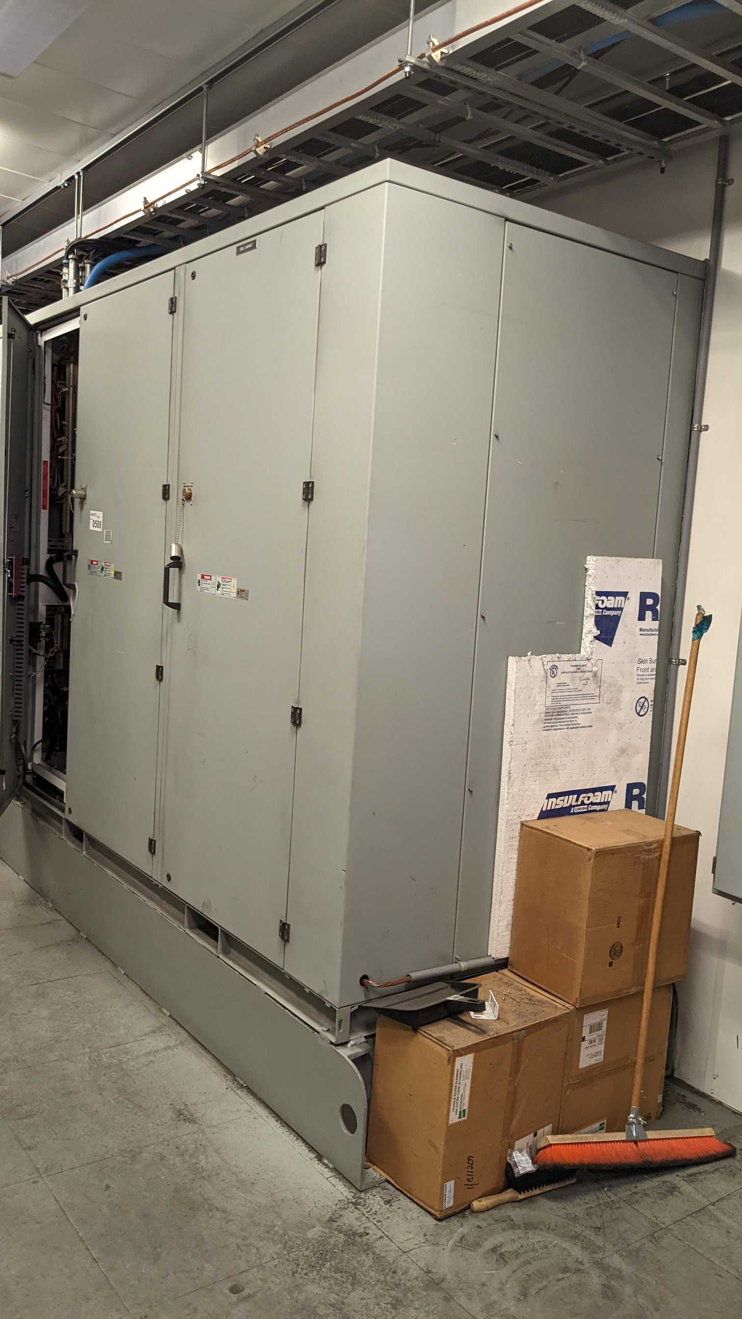 SIEMENS VFD 3 DOOR CONTROL CABINET - AUTOMATION & CONTROLS SIEMENS VFD 3 DOOR CONTROL CABINET - AUTOMATION & CONTROLS