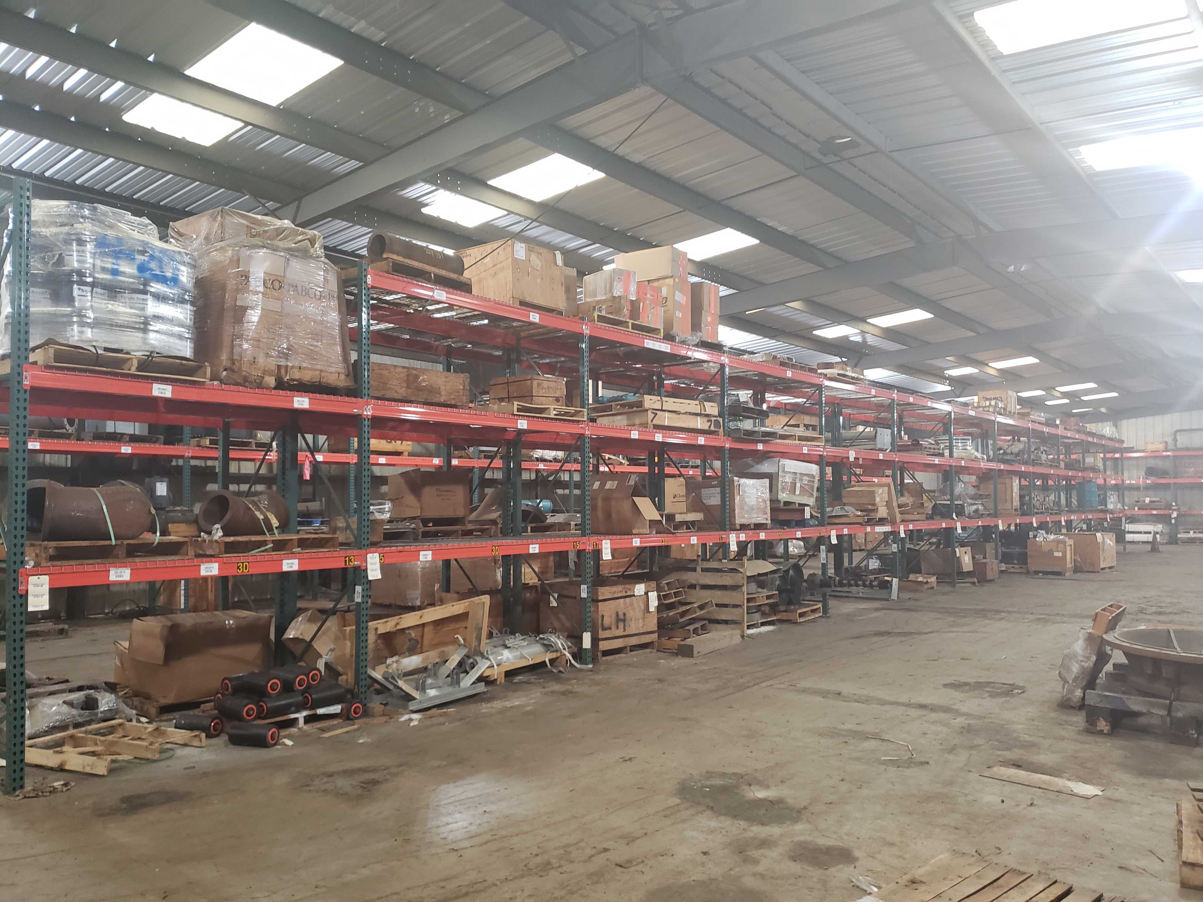 LOT OF PALLET RACKING - PALLET RACKING
