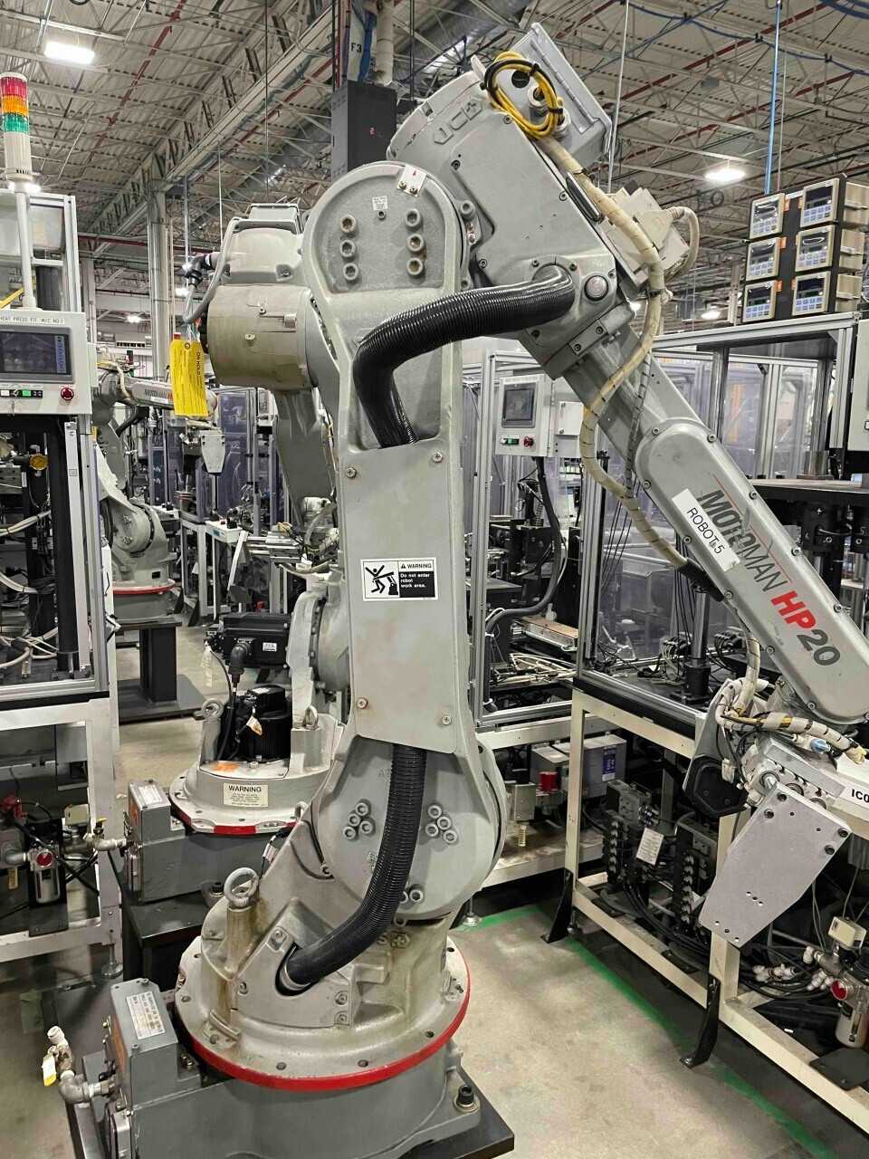 Motoman HP20 robot - INDUSTRIAL ROBOTS