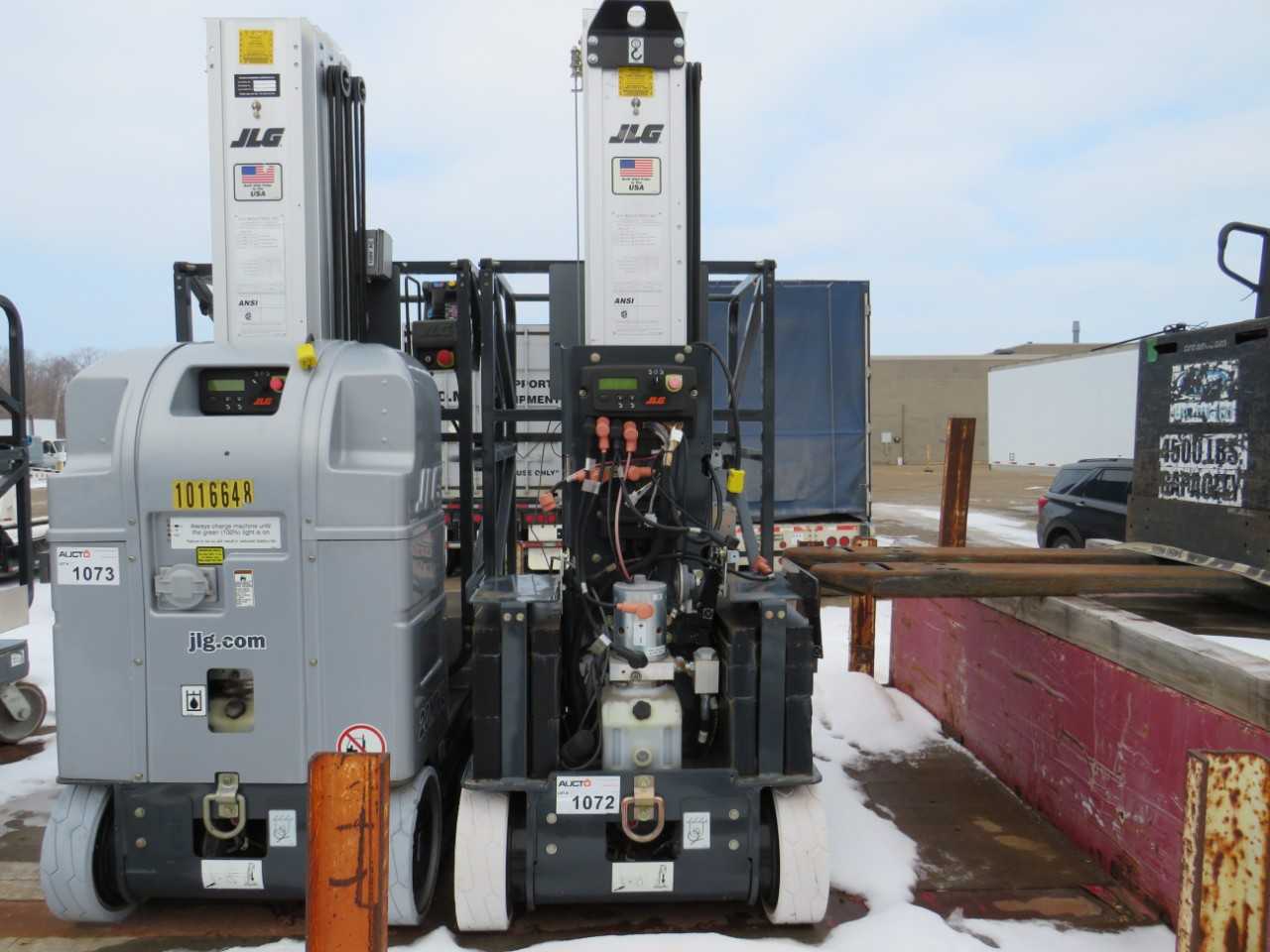 JLG 20MVL DRIVEABLE VERTICAL MAST LIFT - SCISSOR LIFTS