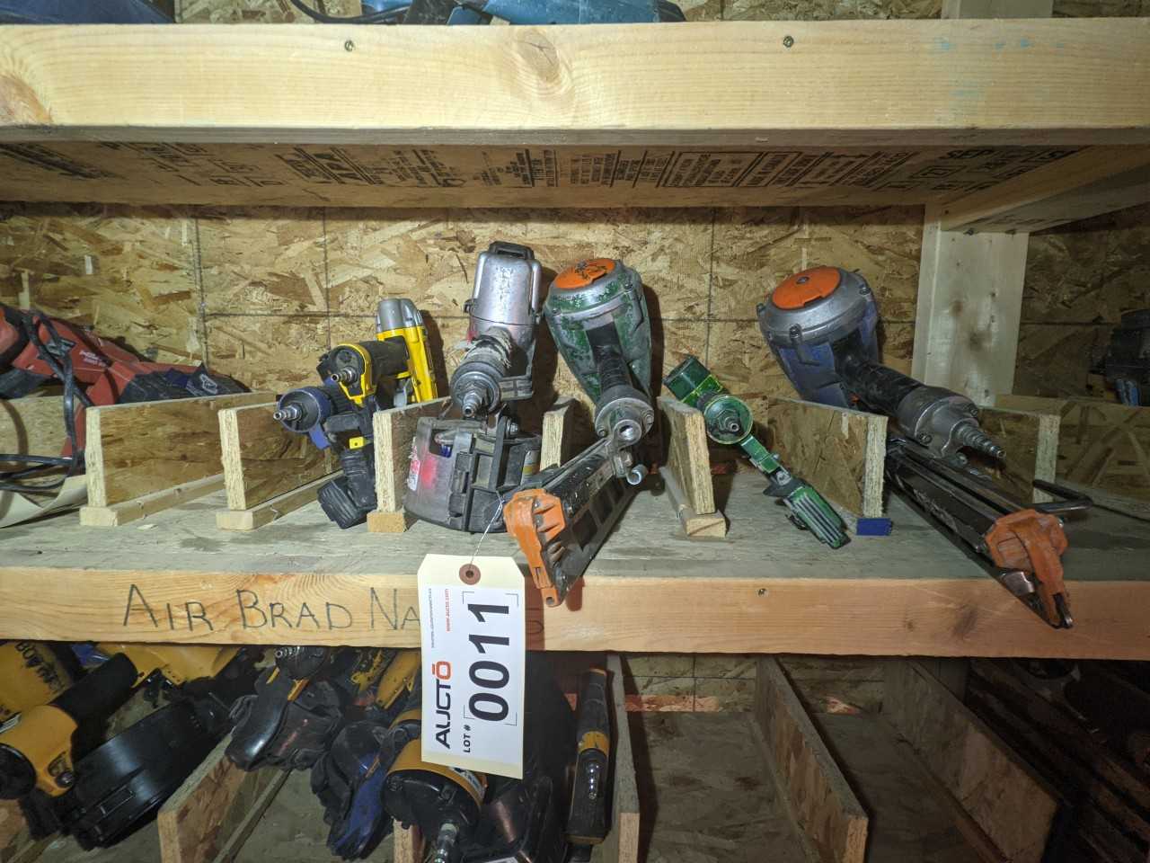 Lot of 6 Pneumatic nail gun - PNEUMATIC POWER TOOL