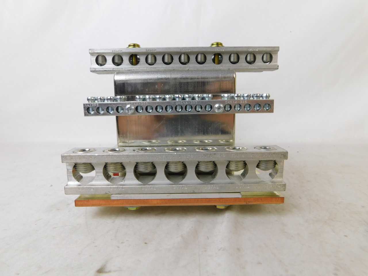 Quantity of 1x HCWM12SN Neutral/Grounds - ELECTRICAL COMPONENTS
