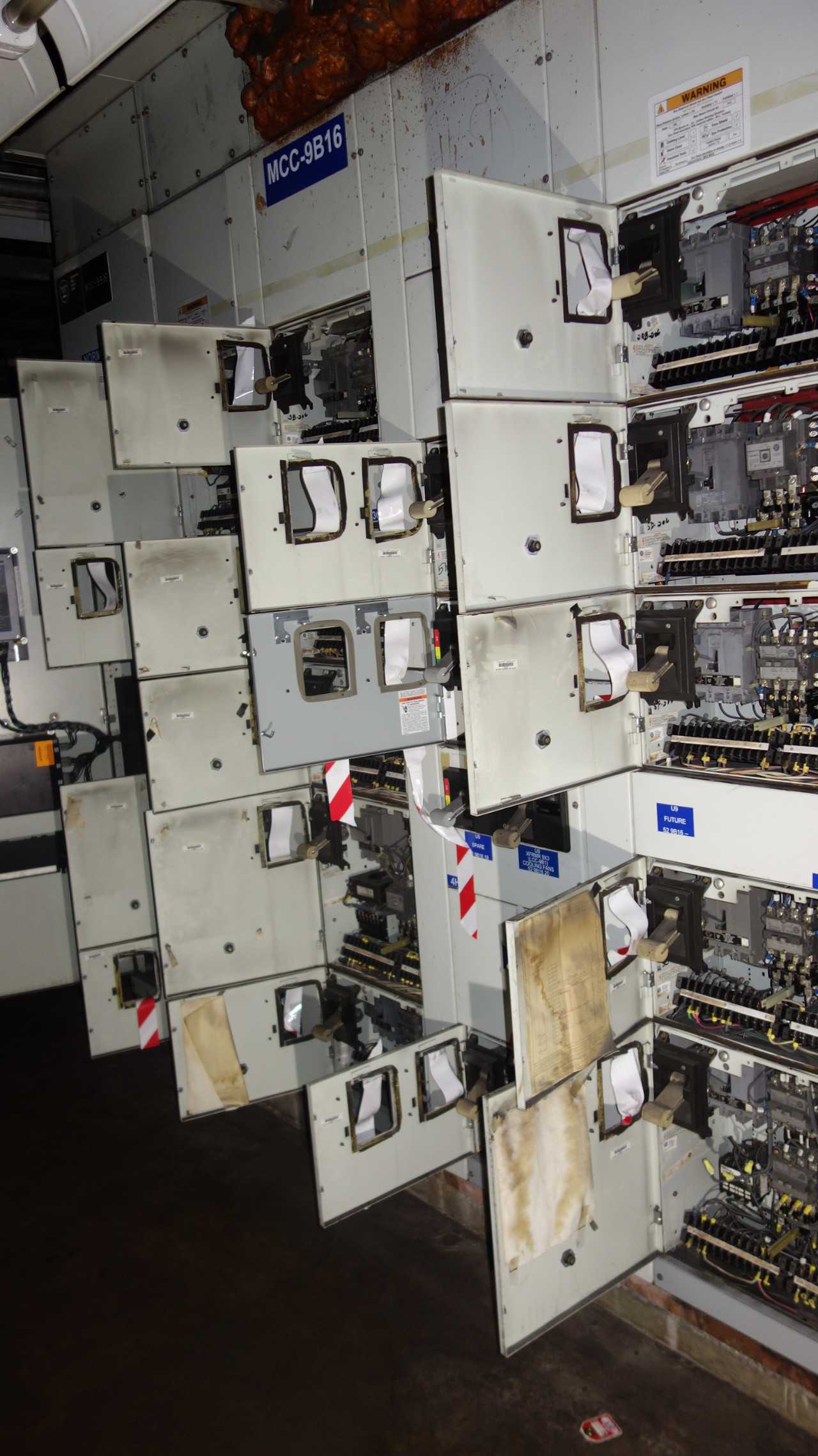 X7 VERTICAL SECTIONS OF WESTINGHOUSE MCC BUCKETS - MOTOR CONTROL CENTERS