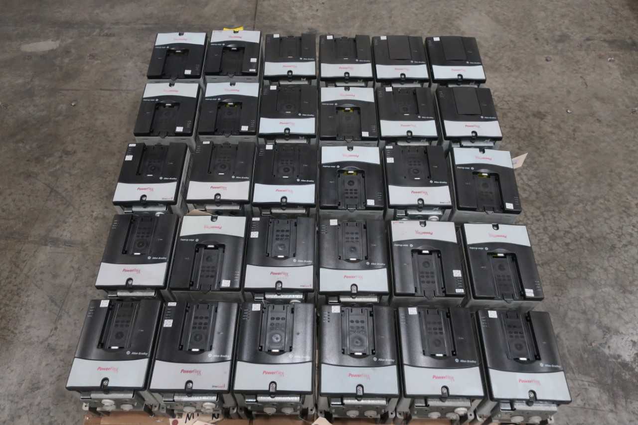 1 PALLET OF ALLEN BRADLEY POWERFLEX 70 MOTOR DRIVES - MOTOR DRIVES