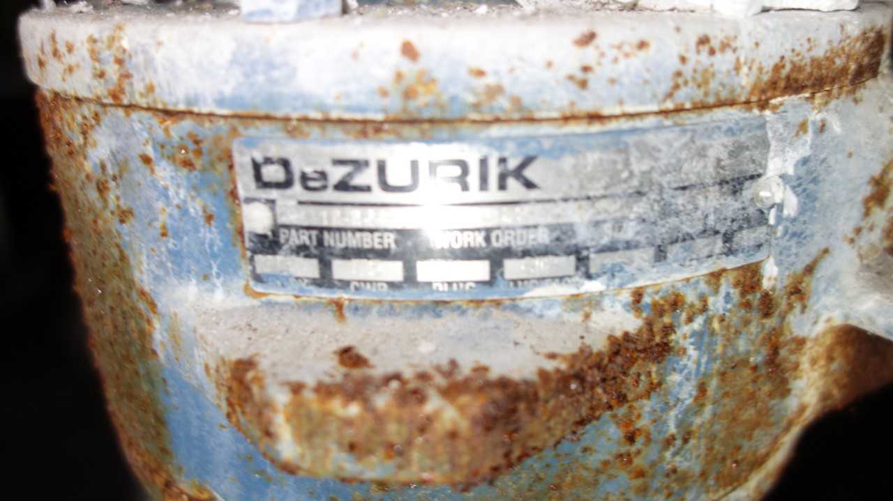 LOT OF 7 ASSORTED DEZURIK PLUG VALVES, 5X 6IN, 2X 8IN - VALVES