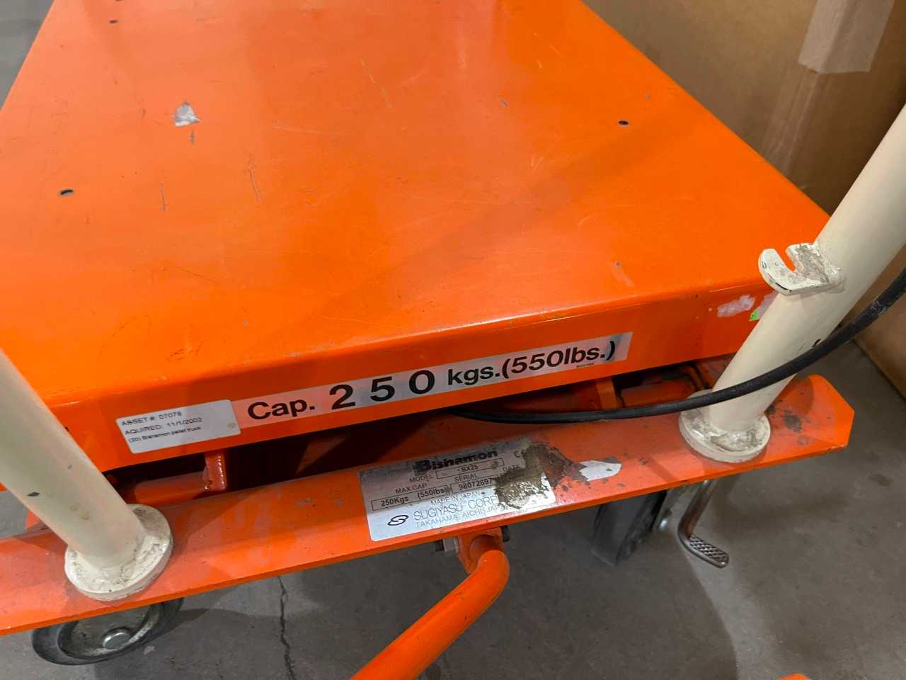 Hydraulic 500 Lb Cart No Contents - ROLLING CARTS